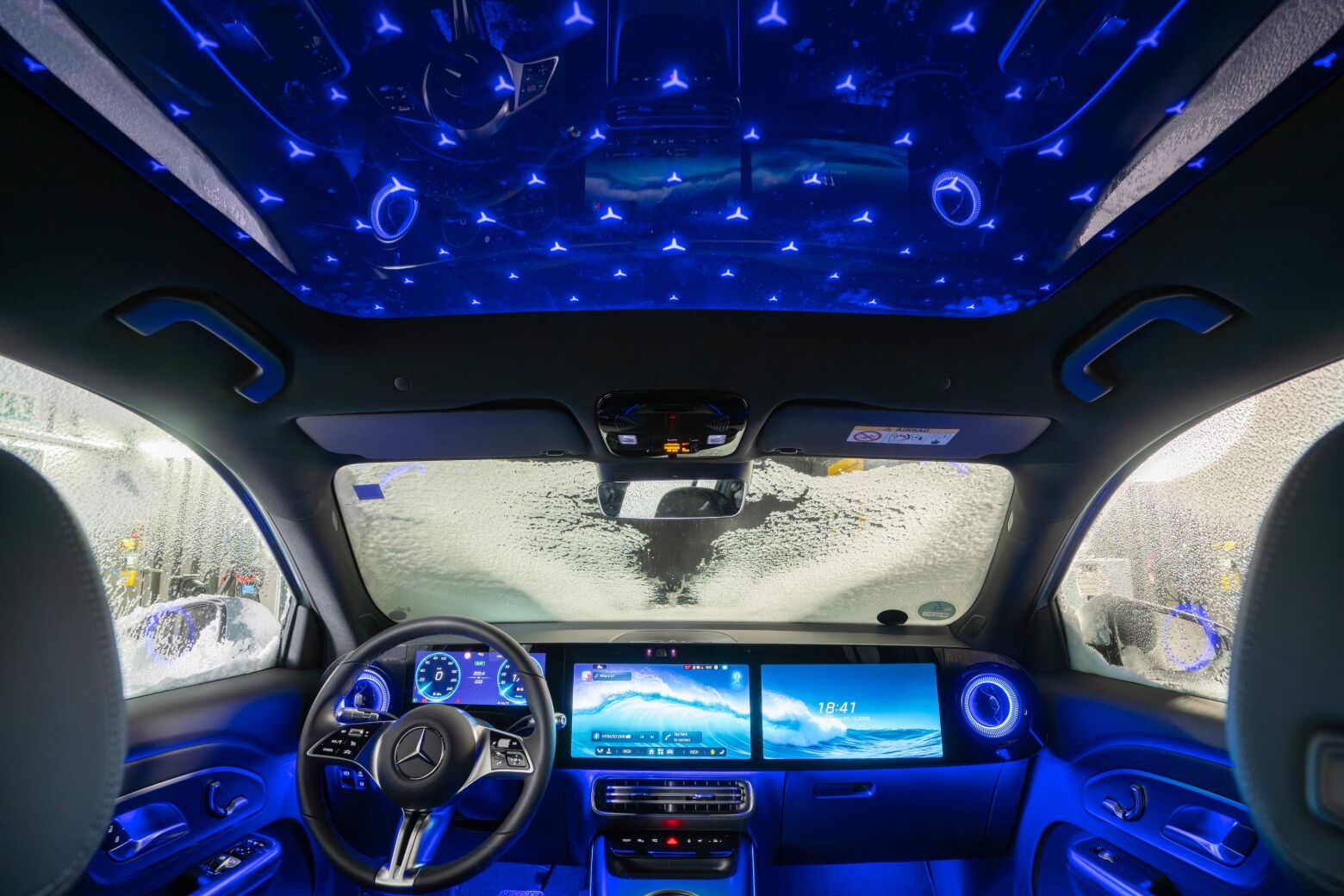 Mercedes-Benz revela interior do novo GLB