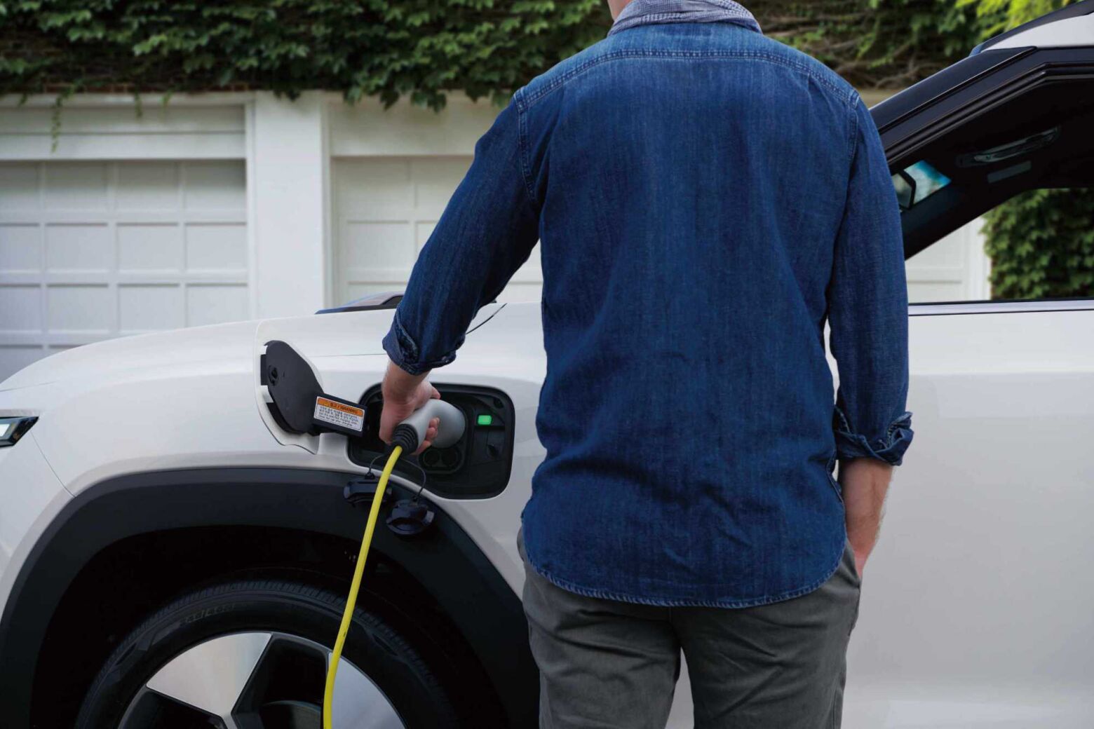 Governo reabre apoios a el&eacute;tricos com 9,6 milh&otilde;es ainda em 2025