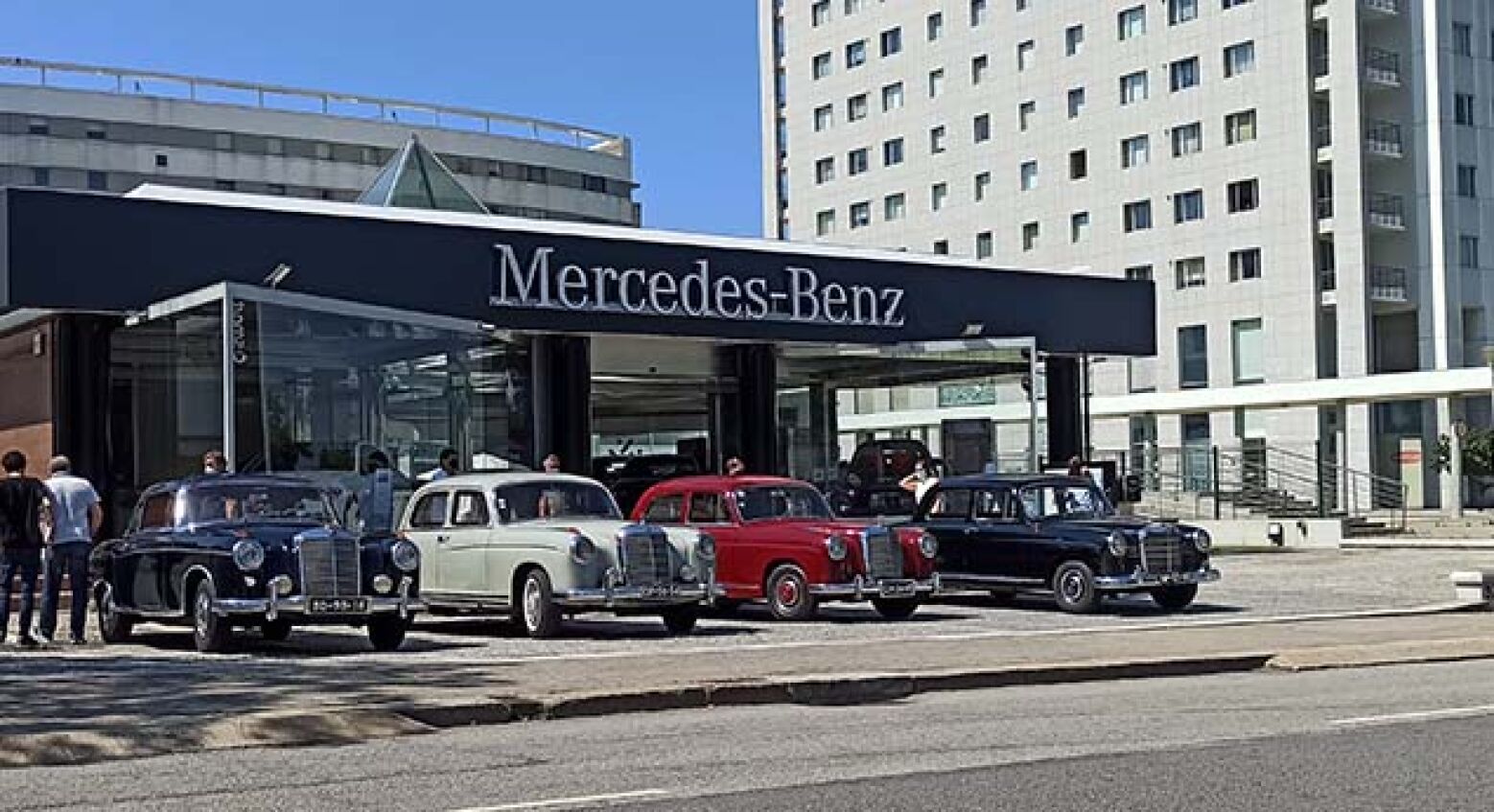 C.Santos promove passeio de clássicos Mercedes-Benz em setembro