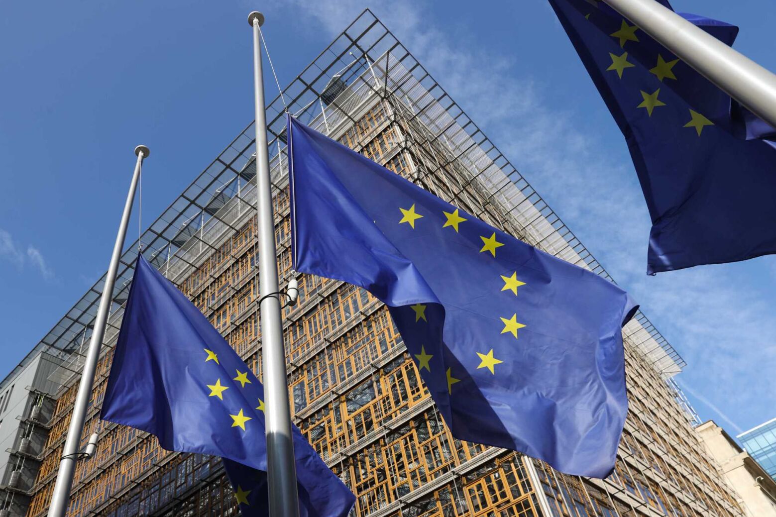 Bruxelas quer 70% de conte&uacute;do europeu em carros el&eacute;tricos novos