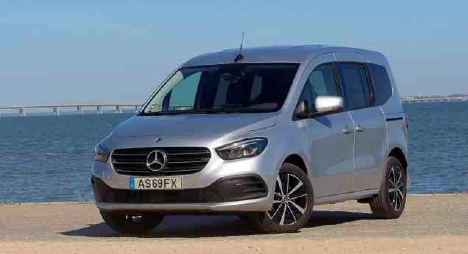 Mercedes-Benz T 180d  Progressive. MPV compactos têm uma nova estrela