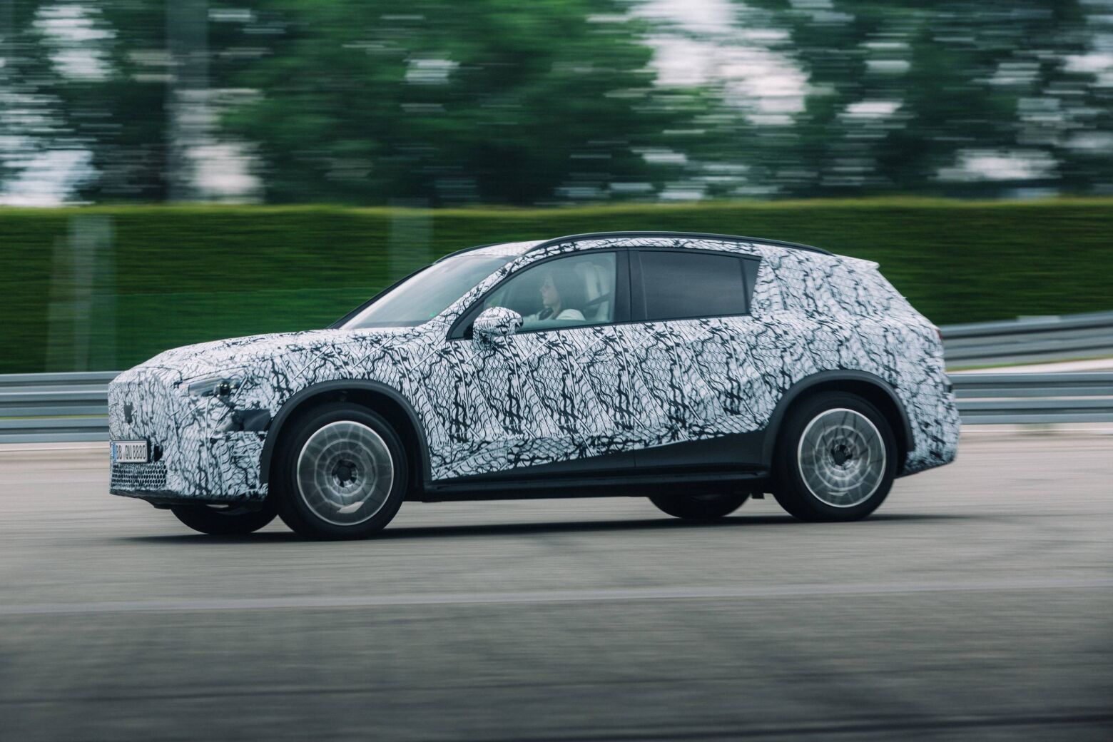Conheça cinco argumentos do novo Mercedes-Benz GLC elétrico