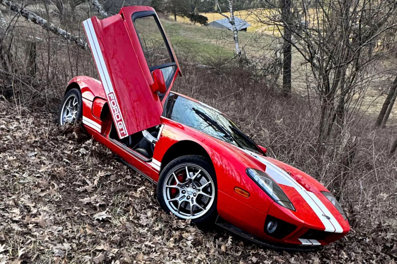 Ford GT despista-se ao tentar acompanhar… um Mazda MX-5