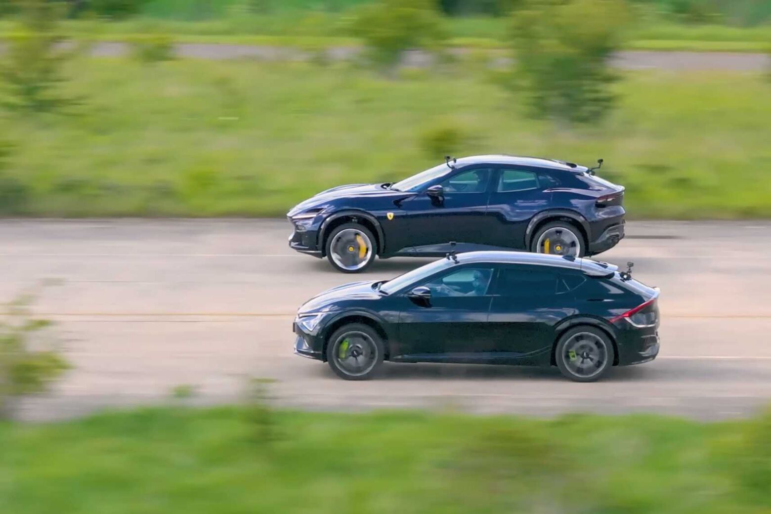 Kia EV6 GT vs Ferrari Purosangue: Confronto surpreendente