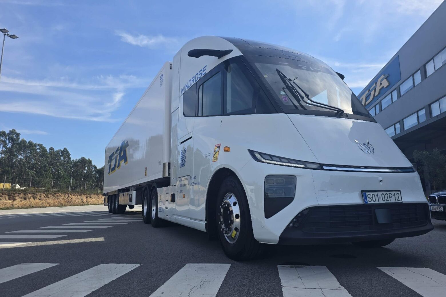 TJA vai testar camião elétrico chinês Windrose