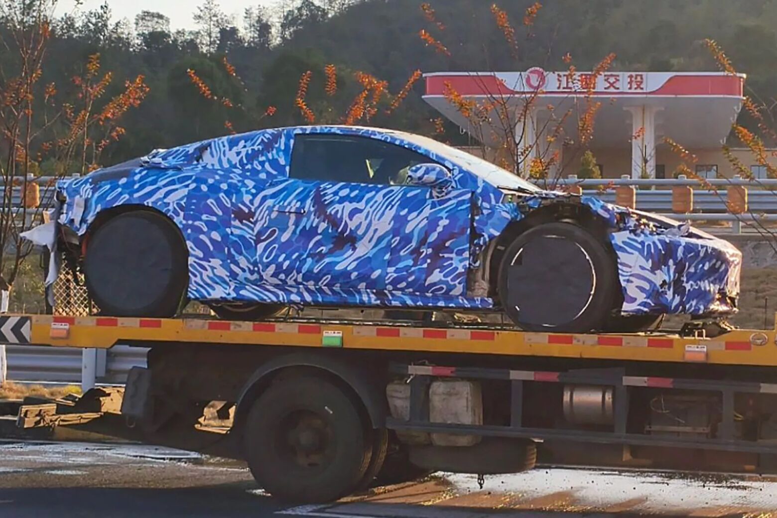 BYD prepara novo desportivo (elétrico) rival do Porsche 911