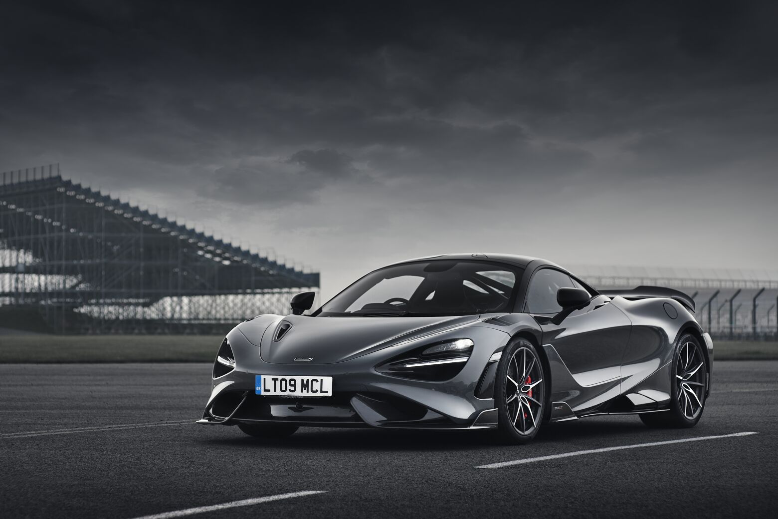 Como?! Óculo do McLaren 765LT pode saltar a alta velocidade