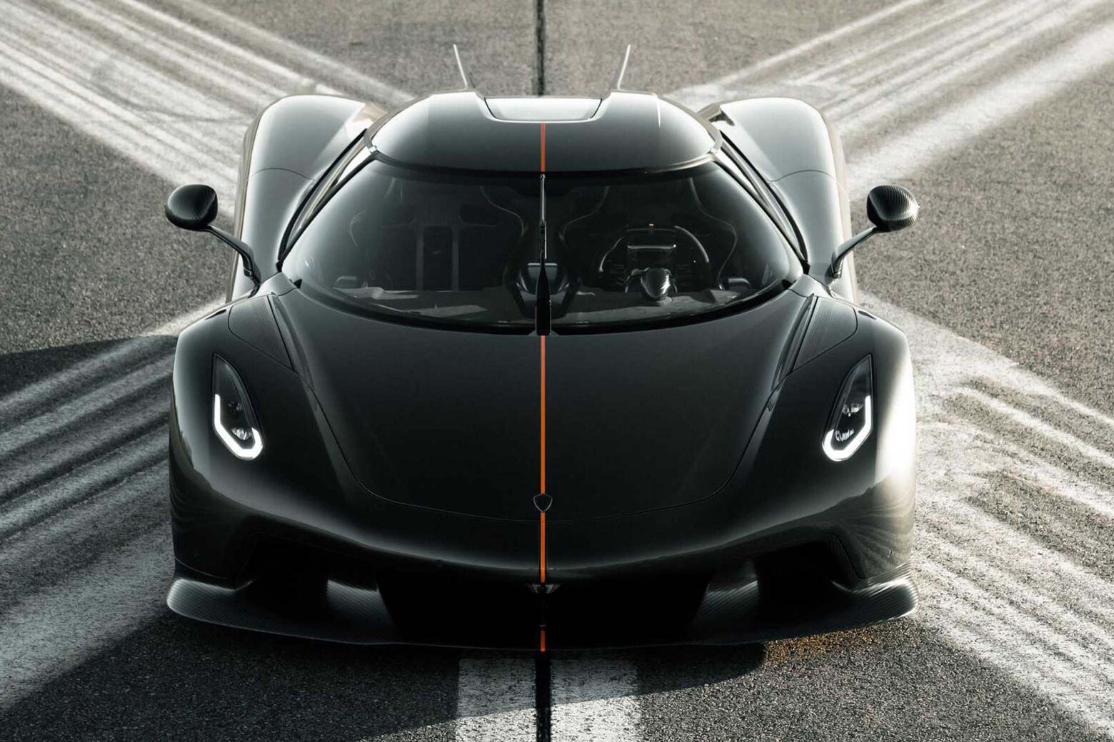 Koenigsegg Jesko Absolut atinge 359 km/h e faz história