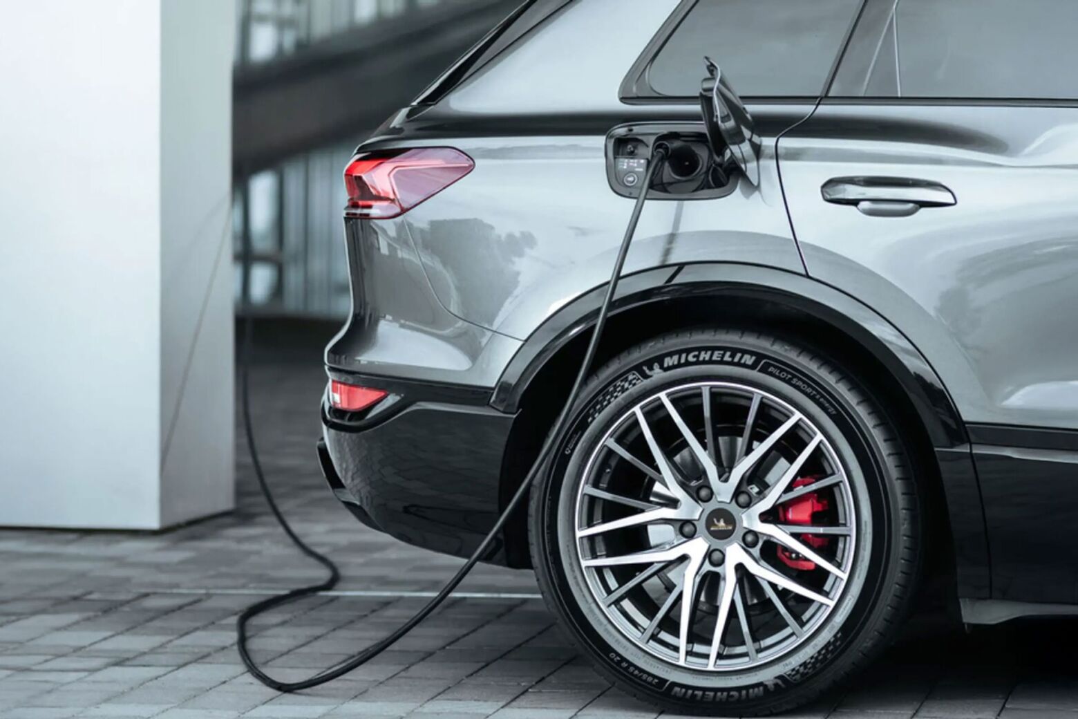 Michelin apresenta pneus que aumentam autonomia dos el&eacute;tricos