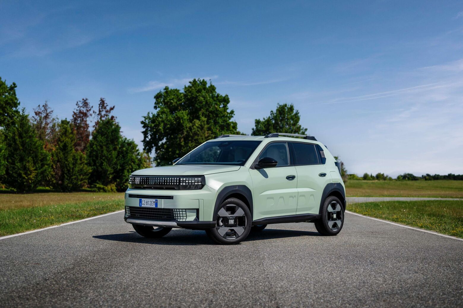 Fiat Grande Panda também tem motor a gasolina de 100 cv
