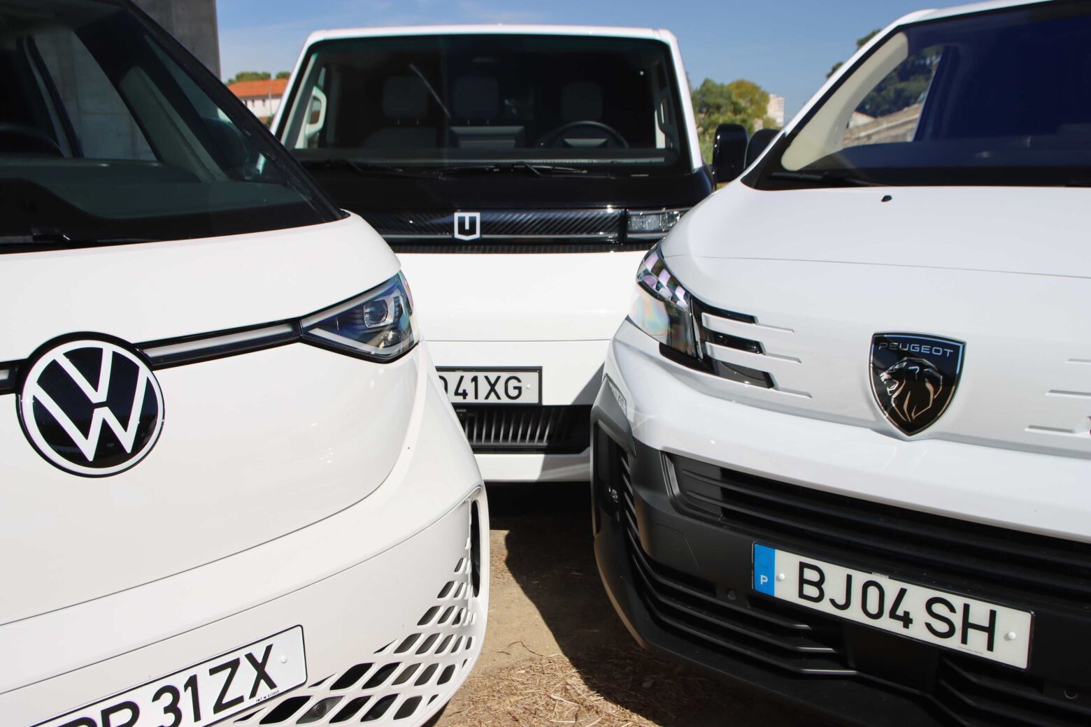 Comparativo: Peugeot E-Expert, Volkswagen ID.Buzz, Farizon SV