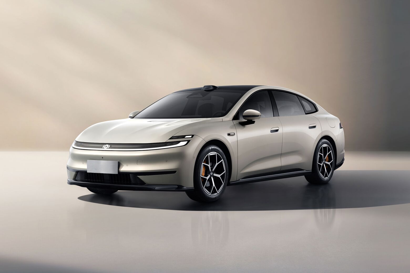 Changan estreia primeiro el&eacute;trico com bateria de s&oacute;dio da CATL