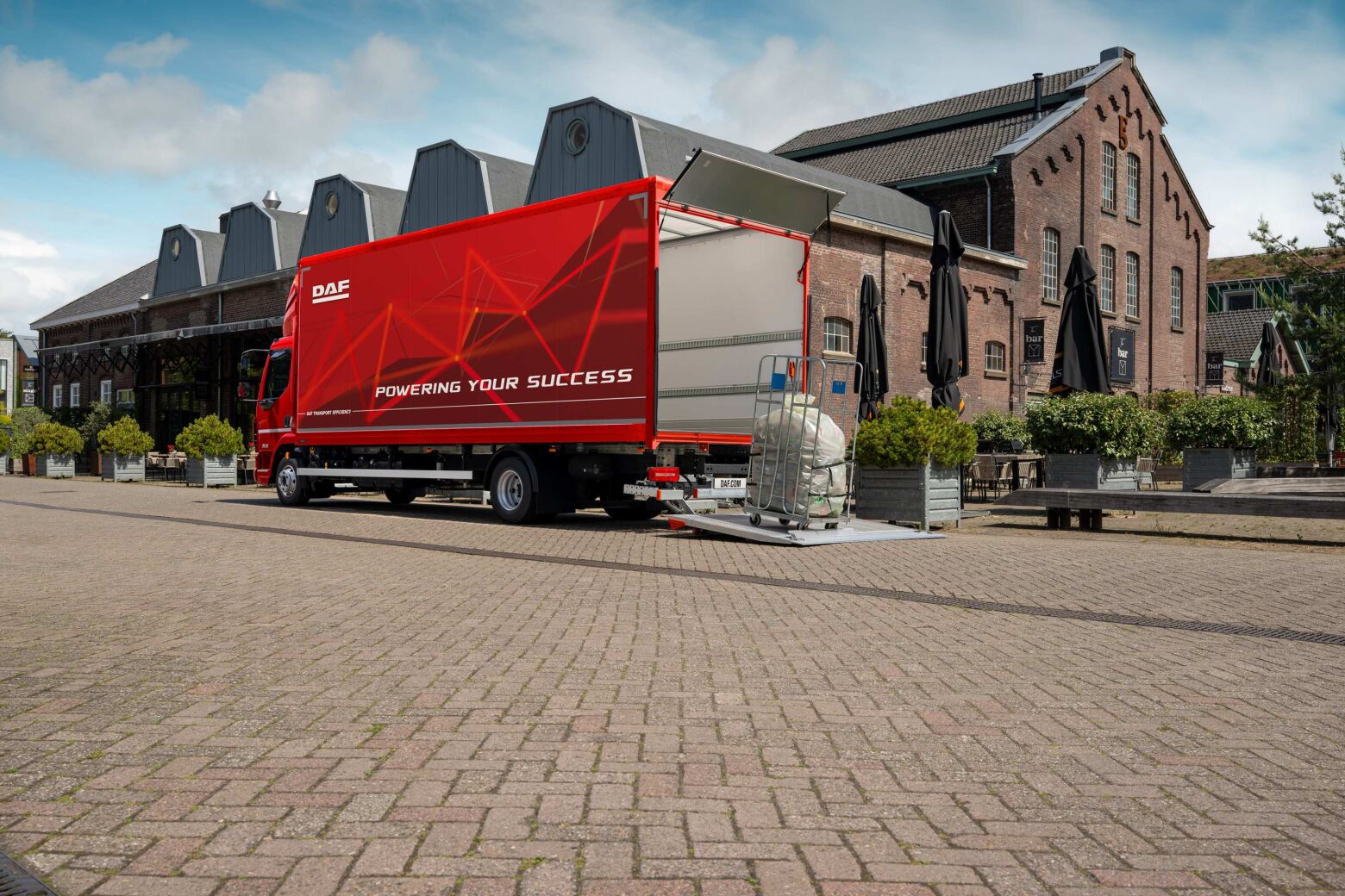 DAF XB já disponível com carroçaria de fábrica