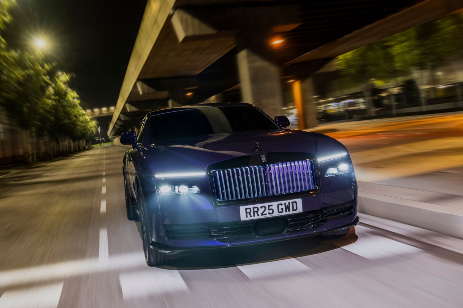Rolls-Royce Spectre Black Badge é o mais potente de sempre