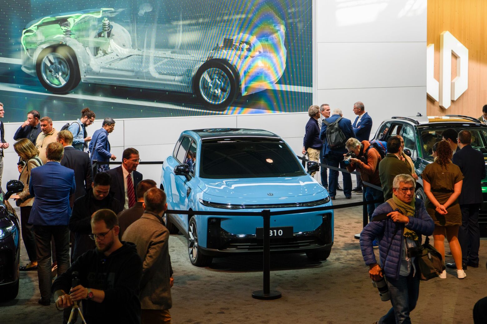 Leapmotor estreia SUV elétrico B10 em Paris