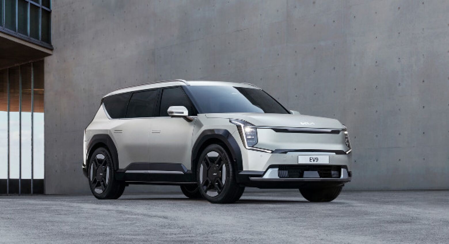 SUV elétrico de sete lugares. Kia apresenta linhas finais do EV9