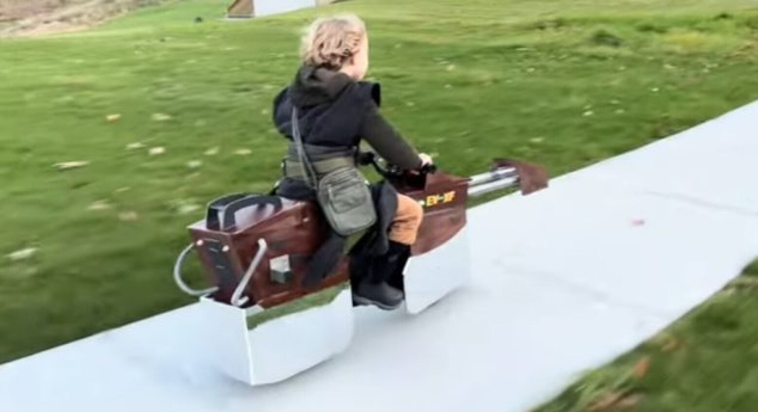 Também queremos! Bicicleta elétrica dá origem a speeder de Star Wars