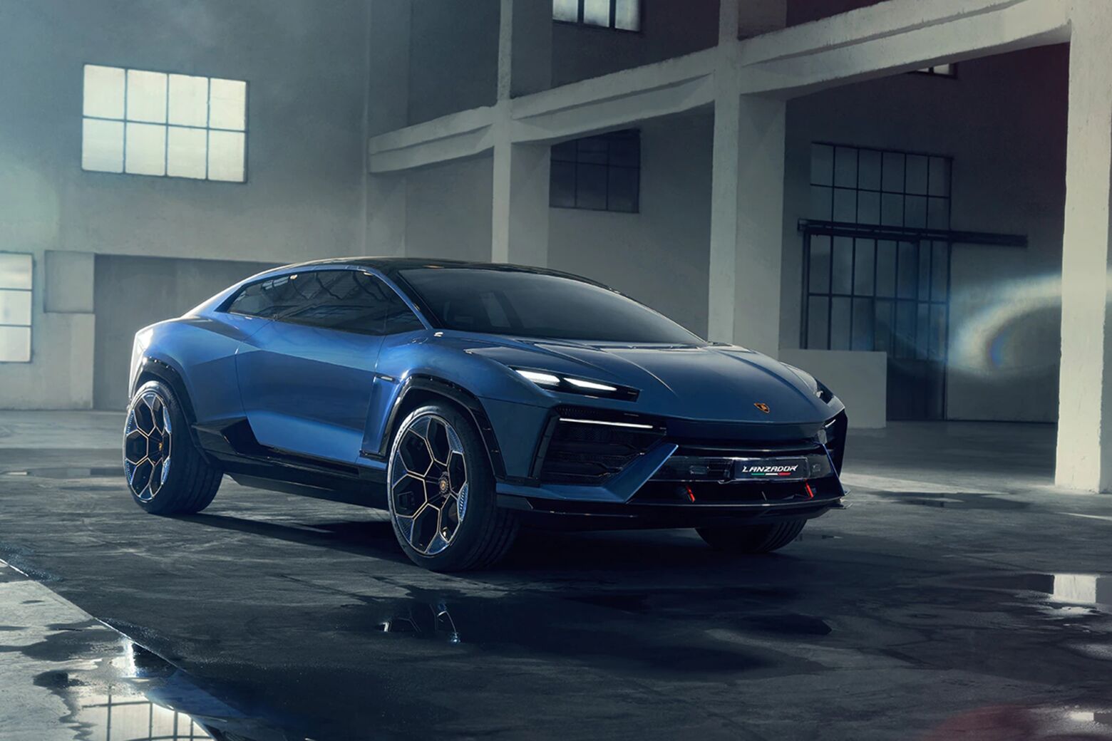 Lamborghini volta adiar o seu primeiro 100% elétrico