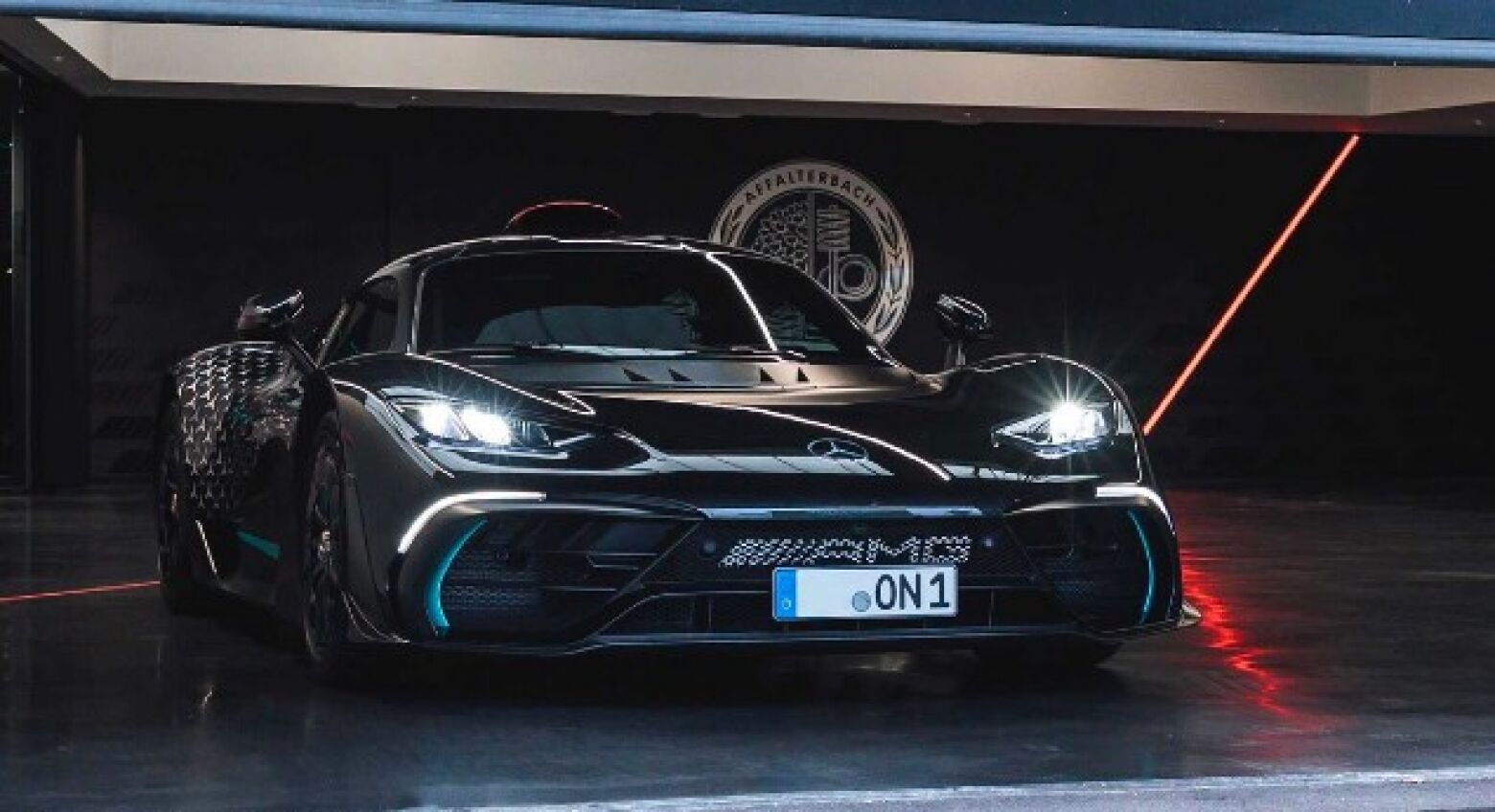 Serão apenas 275. Primeiro AMG One está pronto para entrega!