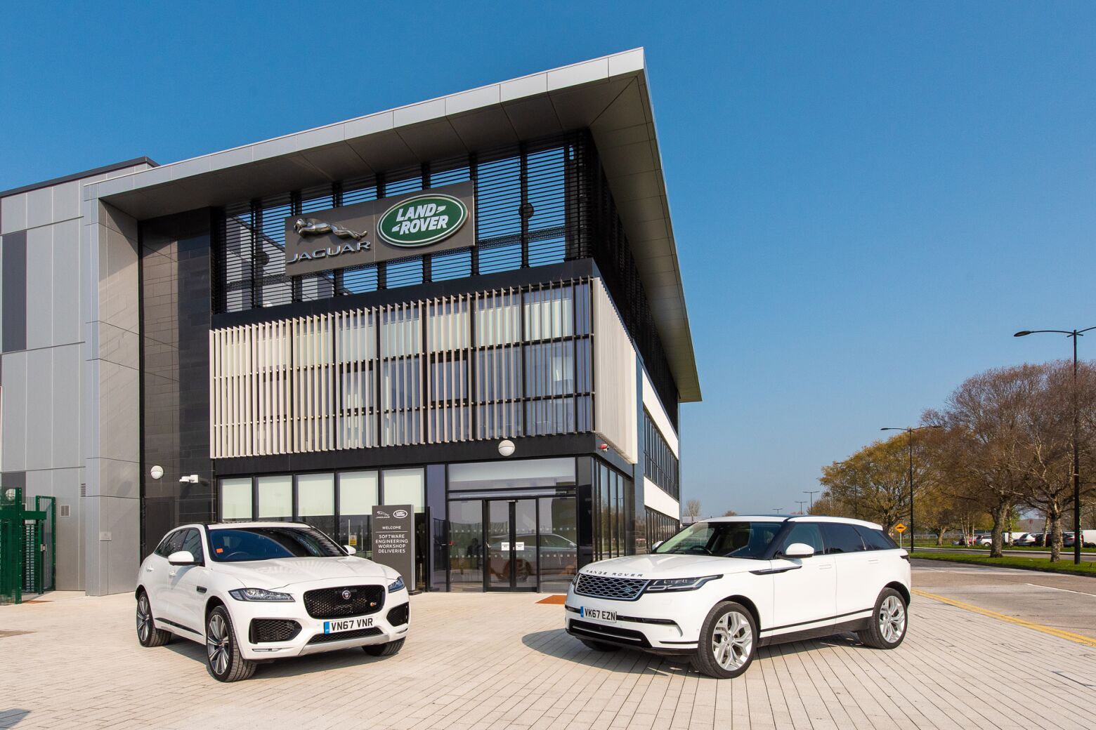 Ataque informático paralisa atividade da Jaguar Land Rover