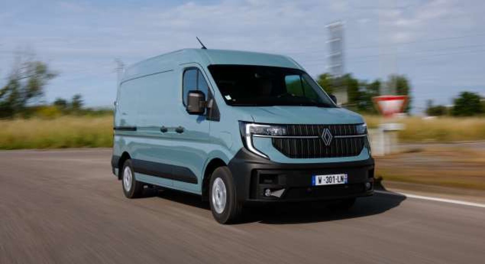 Renault Master. Tudo novo, menos os puxadores das portas