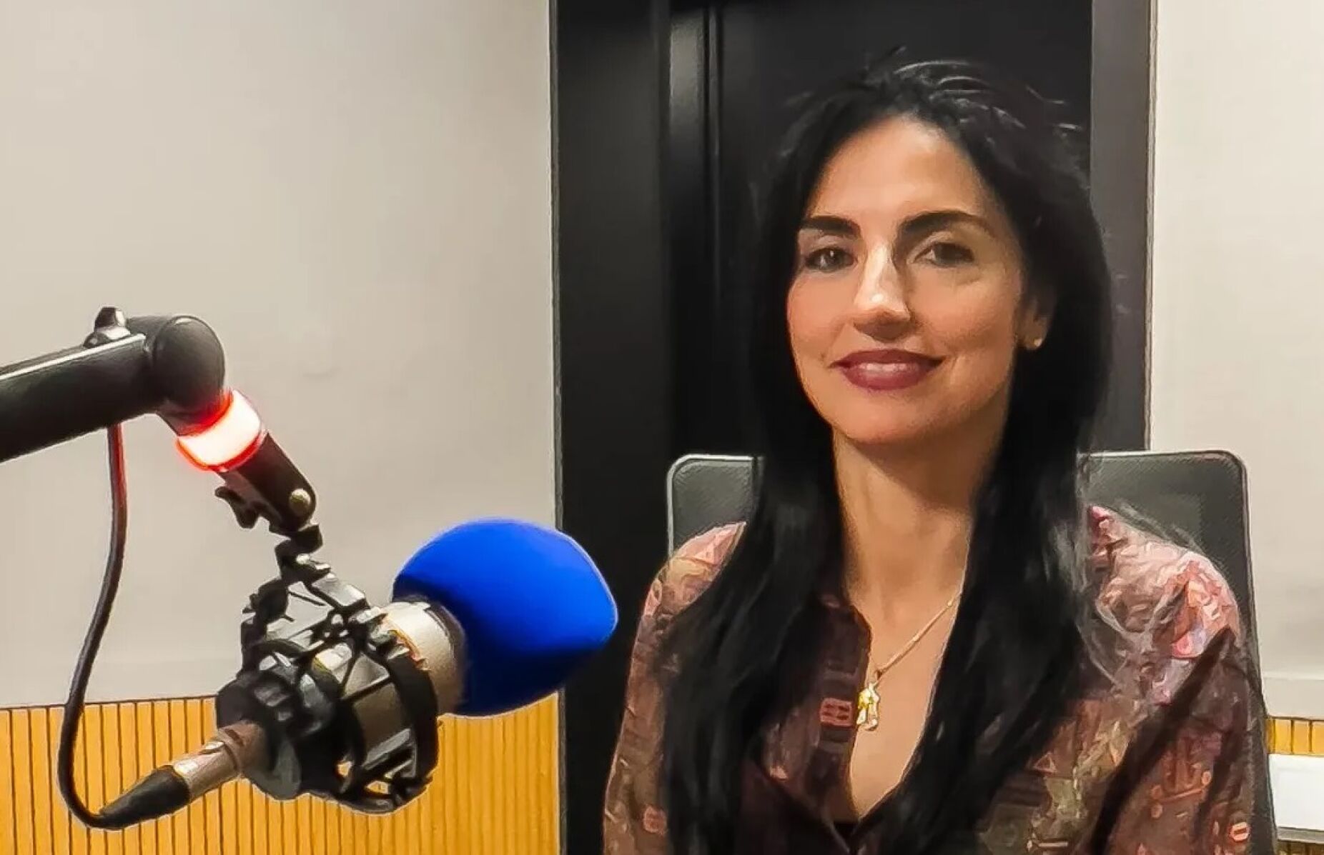 "O Irão é tratado como pária pelos EUA, mas à Arábia Saudita, onde está o vosso adorável Cristiano Ronaldo, fazem vista grossa"