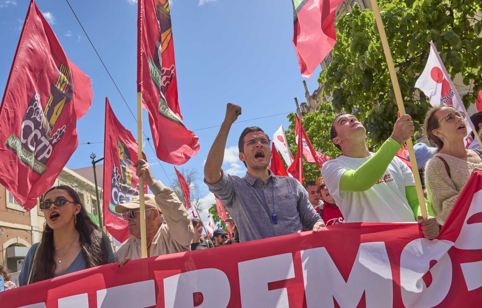 Reforma laboral: "tensão com a Constituição", resposta "exclusiva aos patrões" e "moralização da utilização de direitos"