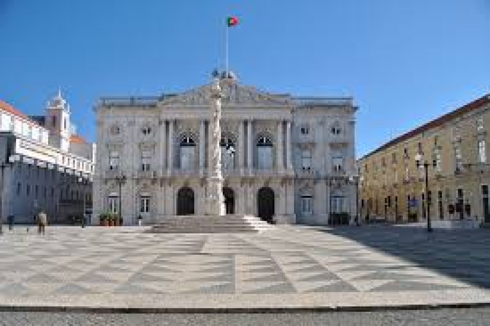 Mais de metade dos portugueses apoiam descentralização de poderes