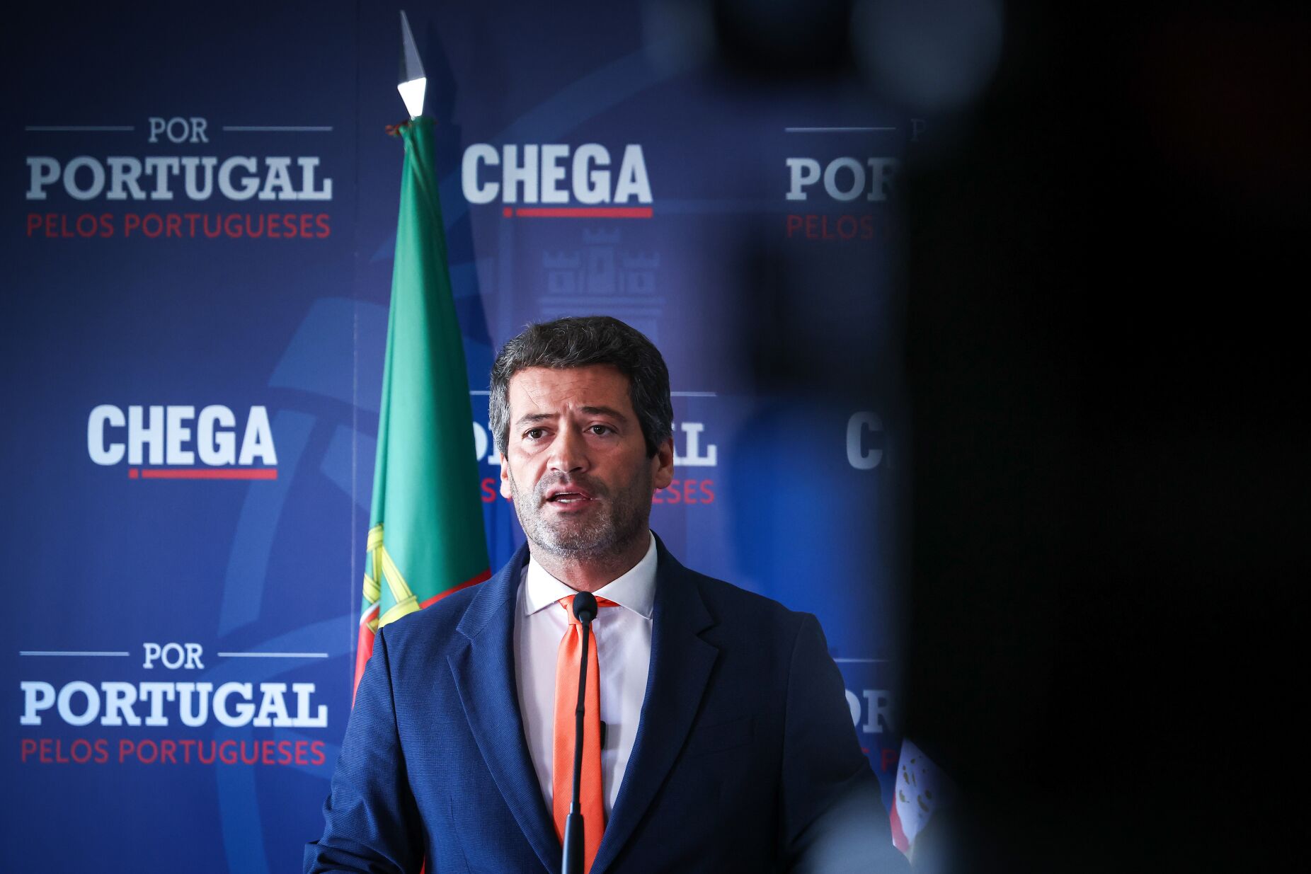 Chega: prisão perpétua, enriquecimento ilícito e redução de deputados são base para Constituição sem "carga ideológica"