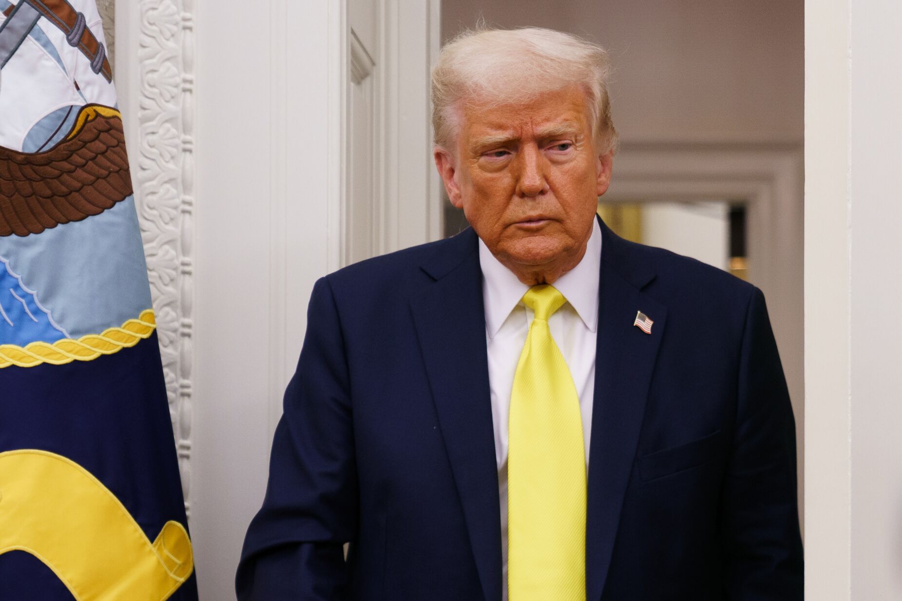 "Putin ficou completamente louco." Trump critica ataques russos e considera impor sanções