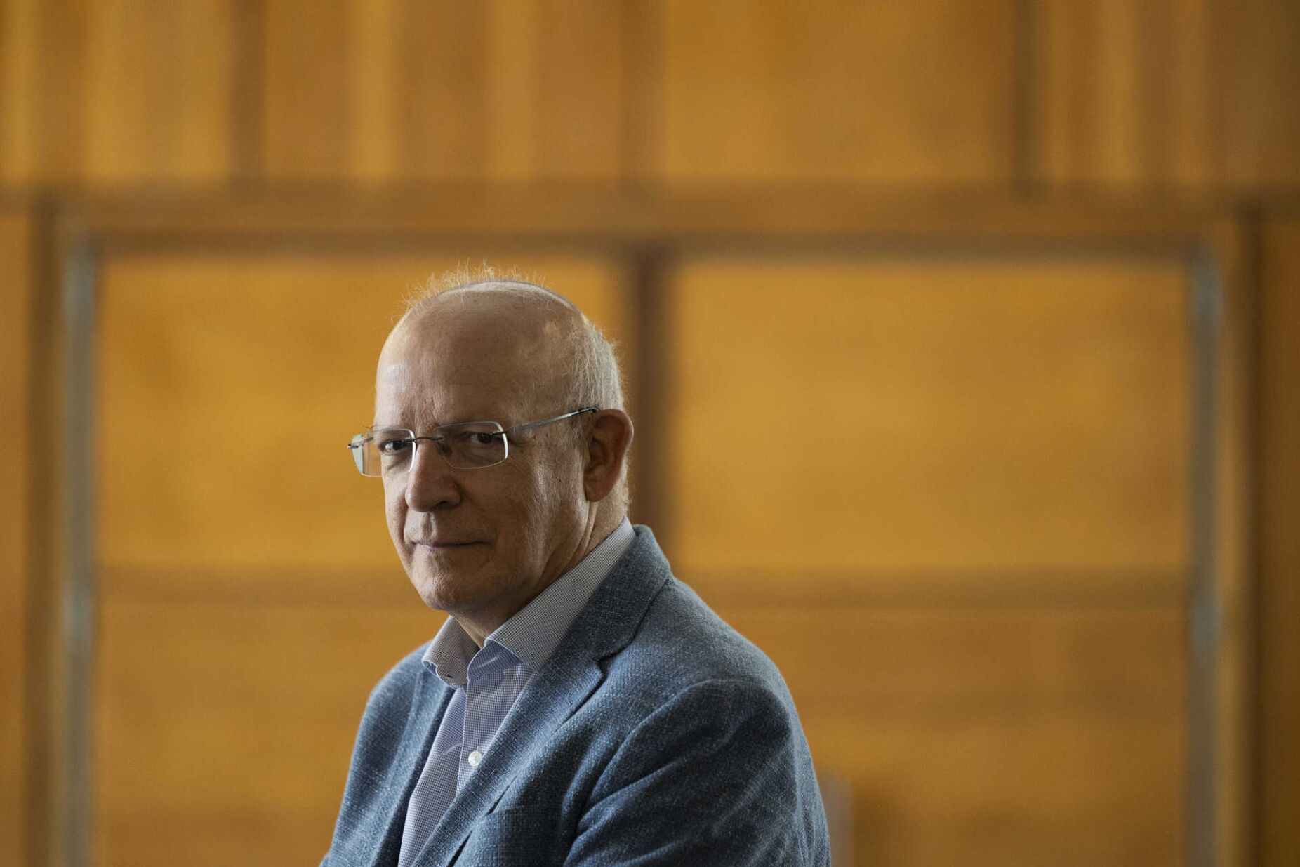 "Governo tem instrumentalizado forças de segurança." Santos Silva diz que se deve "admoestar quem sugere limpar políticos"