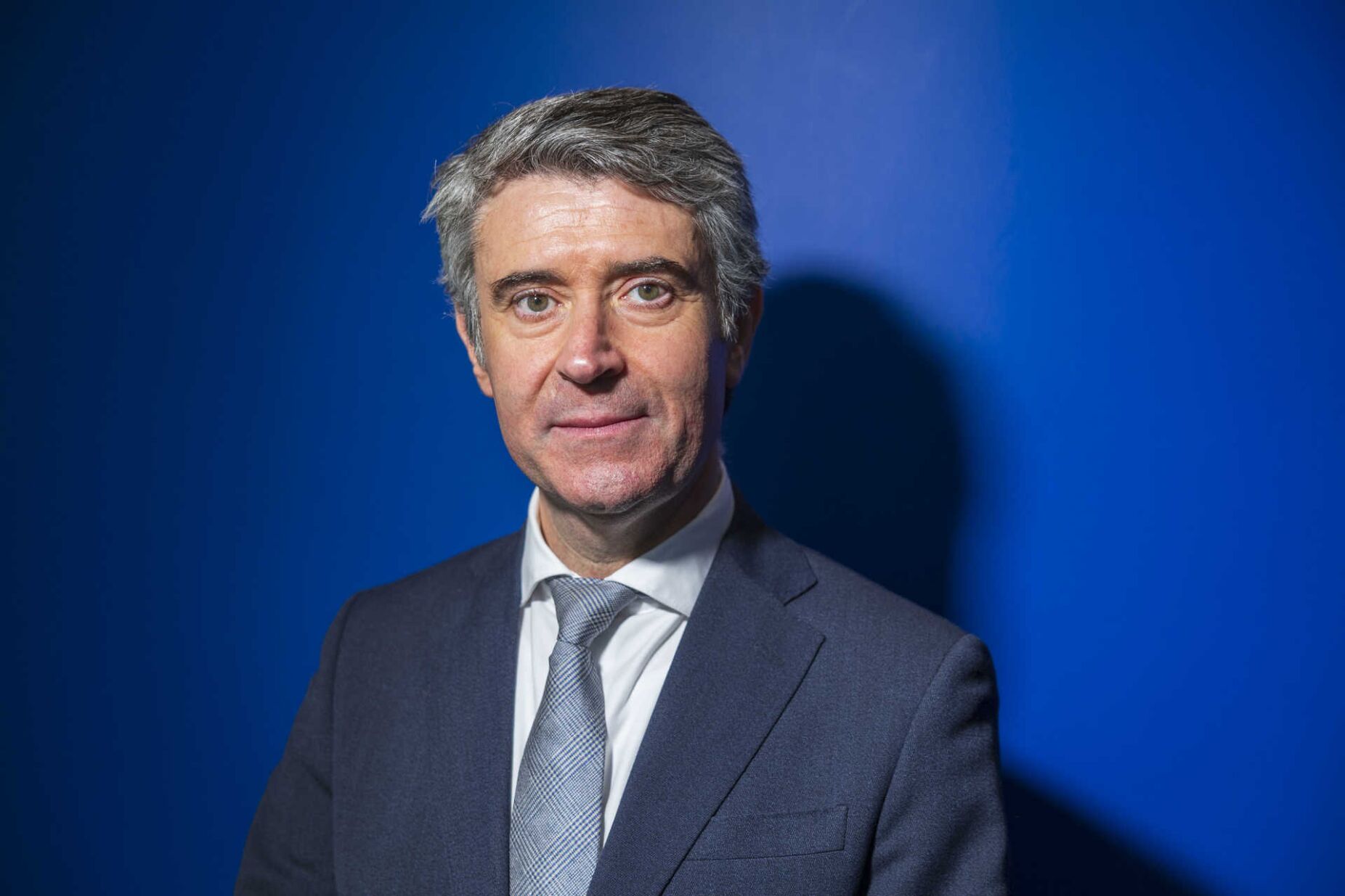 José Luís Carneiro quer que PS deixe cair CPI à Spinumviva (para já)