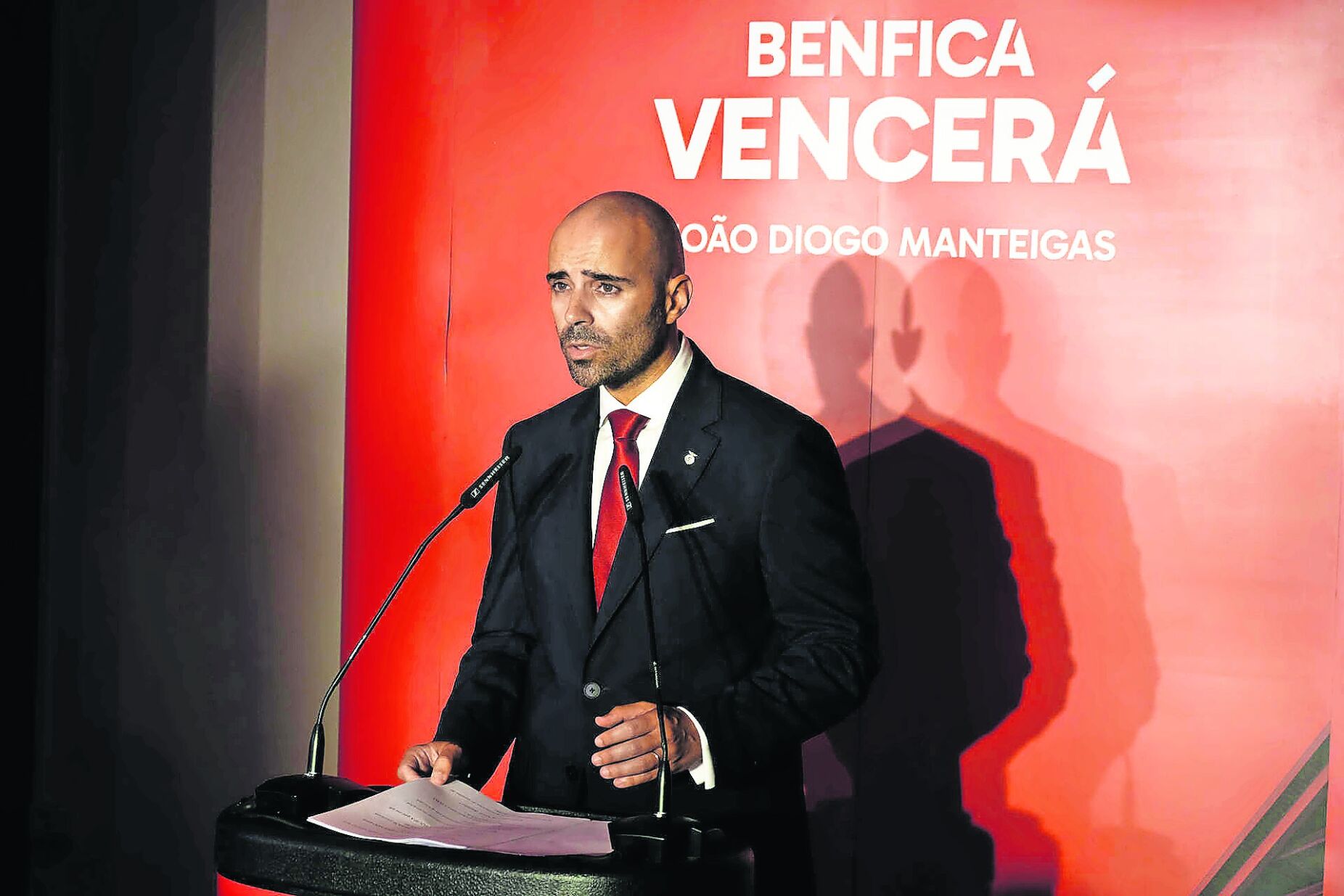 Manteigas diz que Lage terá de "decidir" e "respeitar projeto desportivo" de nova direção, caso contrário "há plano B e C"