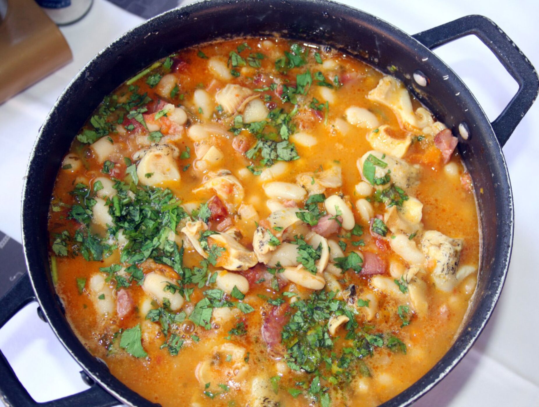 Feijoada de búzios dá sabor a festival na Figueira da Foz