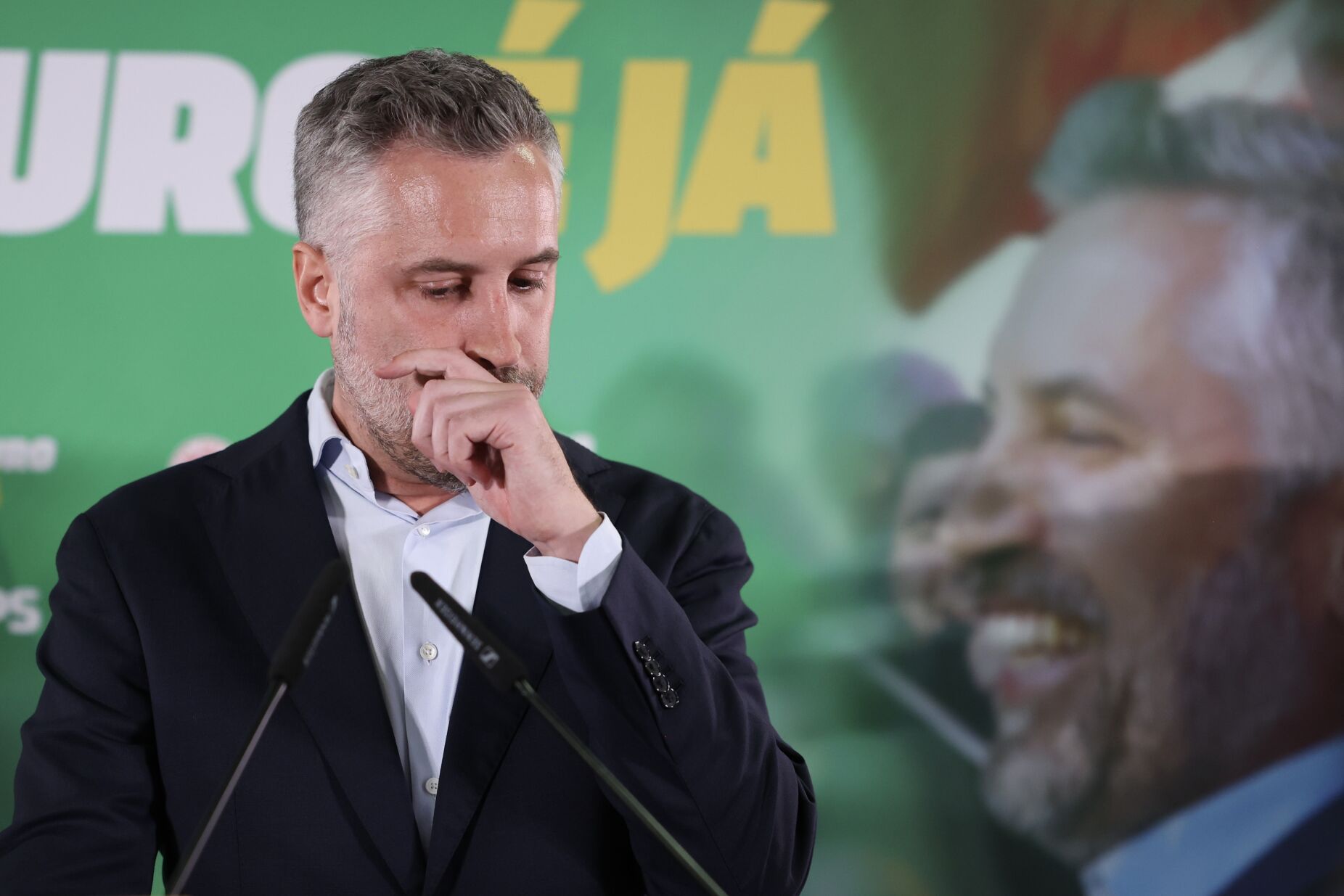 Pedro Nuno Santos assume "para já" mandato de deputado no Parlamento