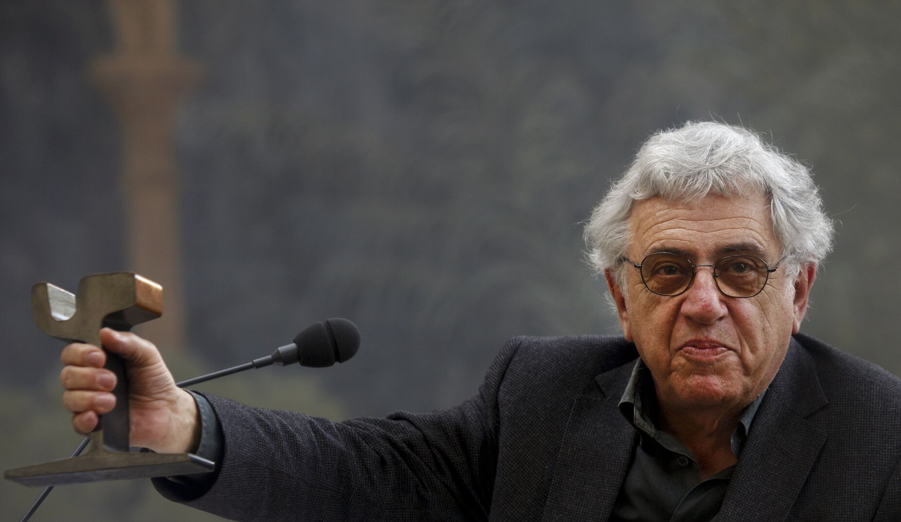 Presidente da Ordem dos Arquitectos diz que Nuno Portas "daria muitos puxões de orelhas" por causa da crise na Habitação em Portugal