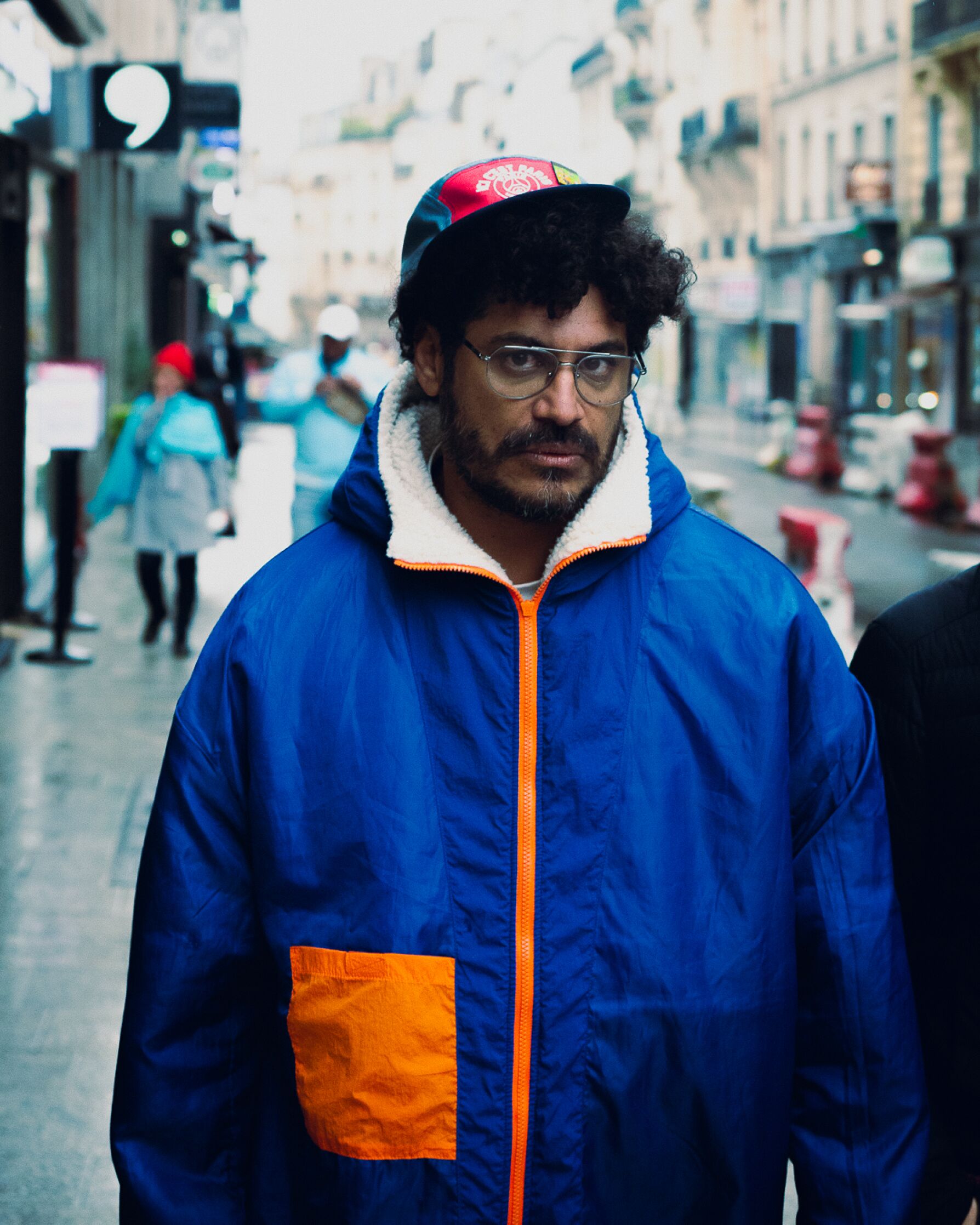 "Com 50 anos sinto que tenho de remar tudo de novo." Criolo, o artista que "é de tudo um pouco" em palco