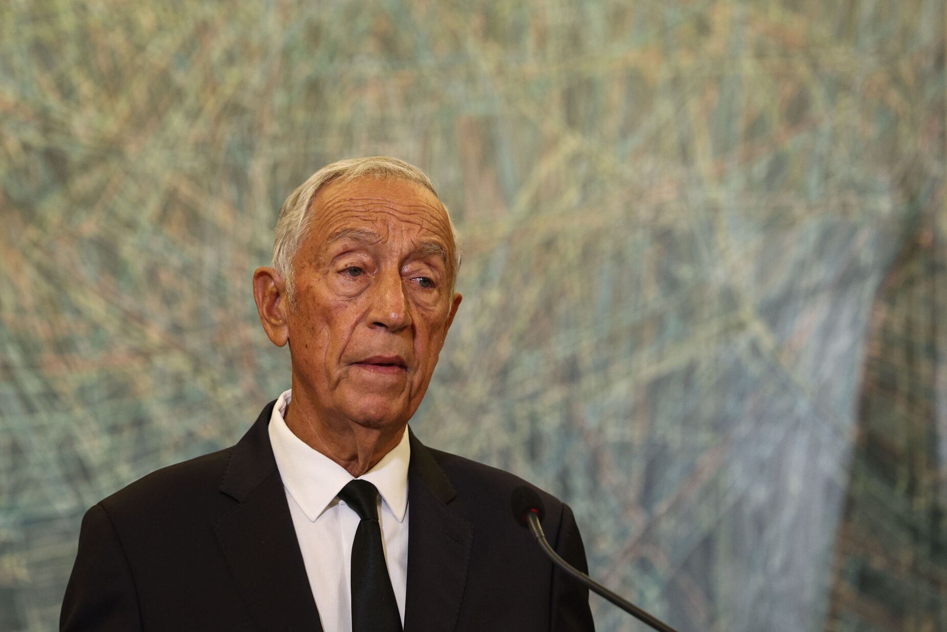 Marcelo vê "moderados a não ter empatia nenhuma entre si" e alerta para urgência de recordar Soares