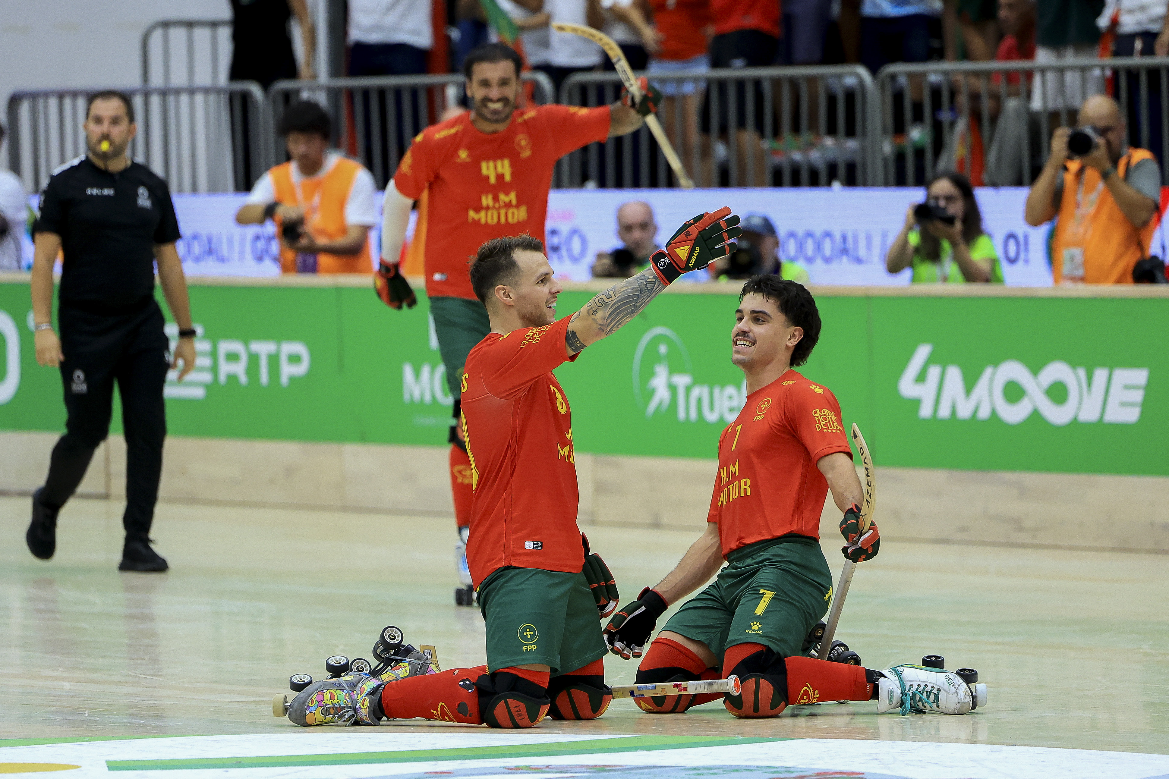 Falta a desforra com a França. Portugal vence Espanha nos penáltis e está na final do Europeu de hóquei em patins