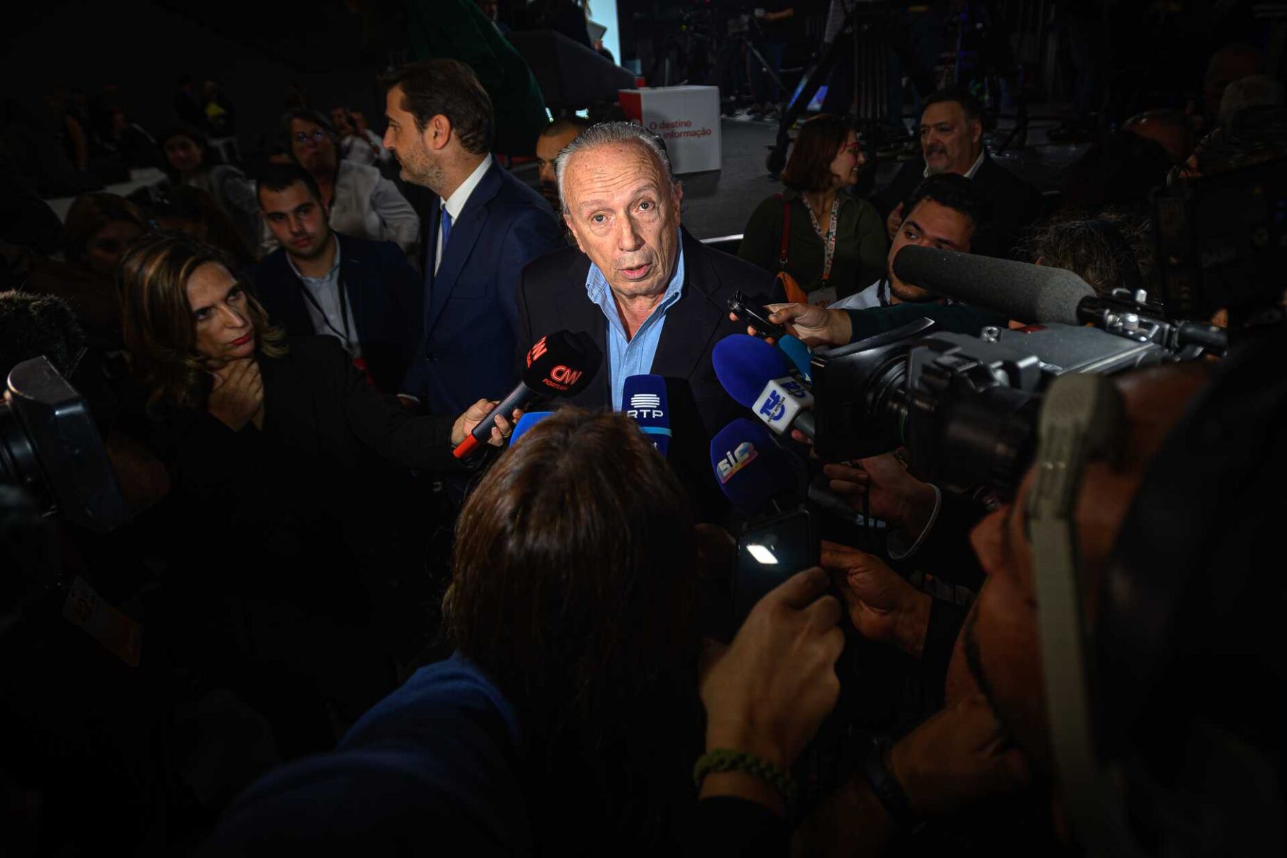 "Regressar ao PSD? A ver vamos." Santana Lopes não fecha a porta aos sociais-democratas