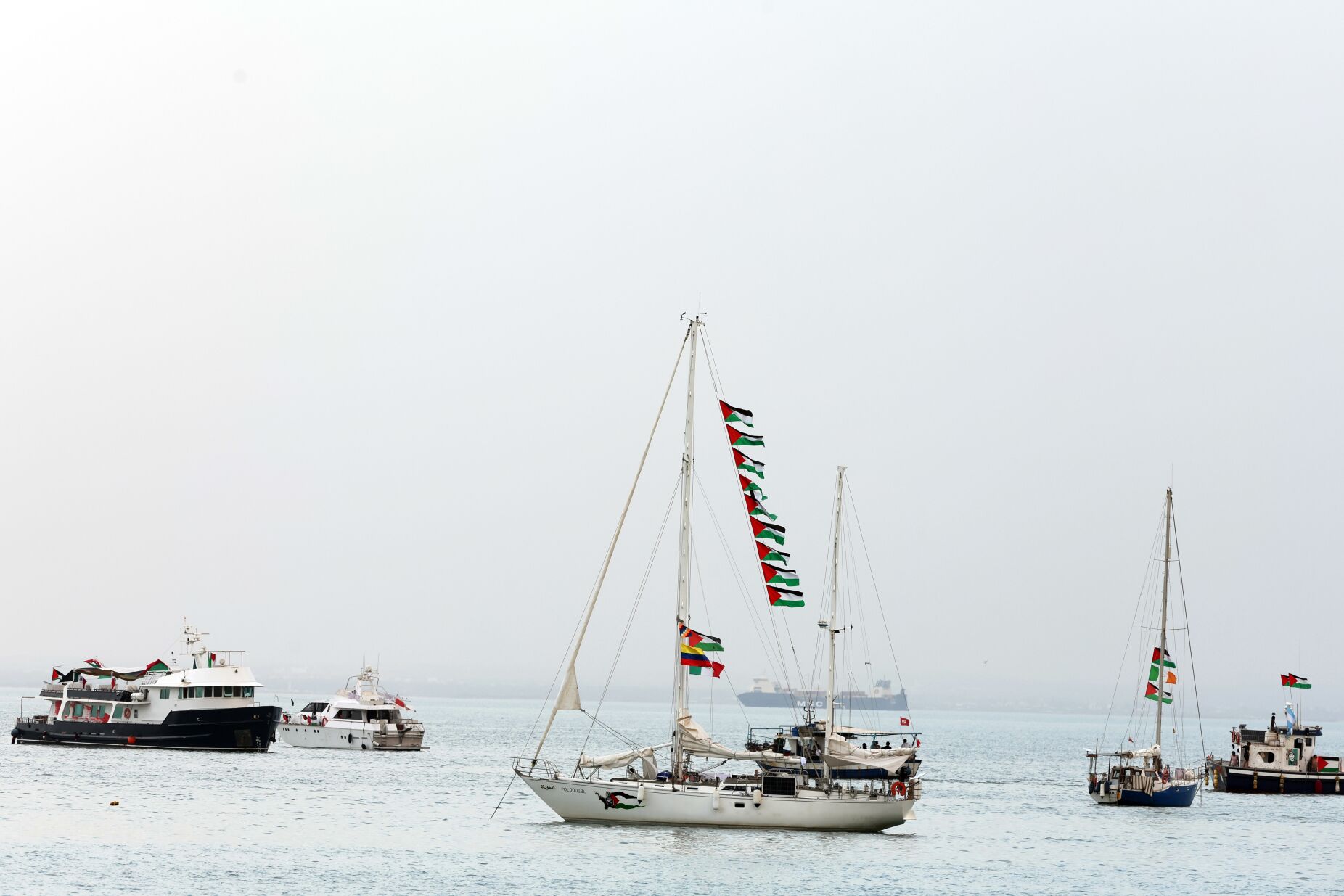 A bordo da Flotilha da Liberdade com Giovanna Vial e a vigilância constante de drones