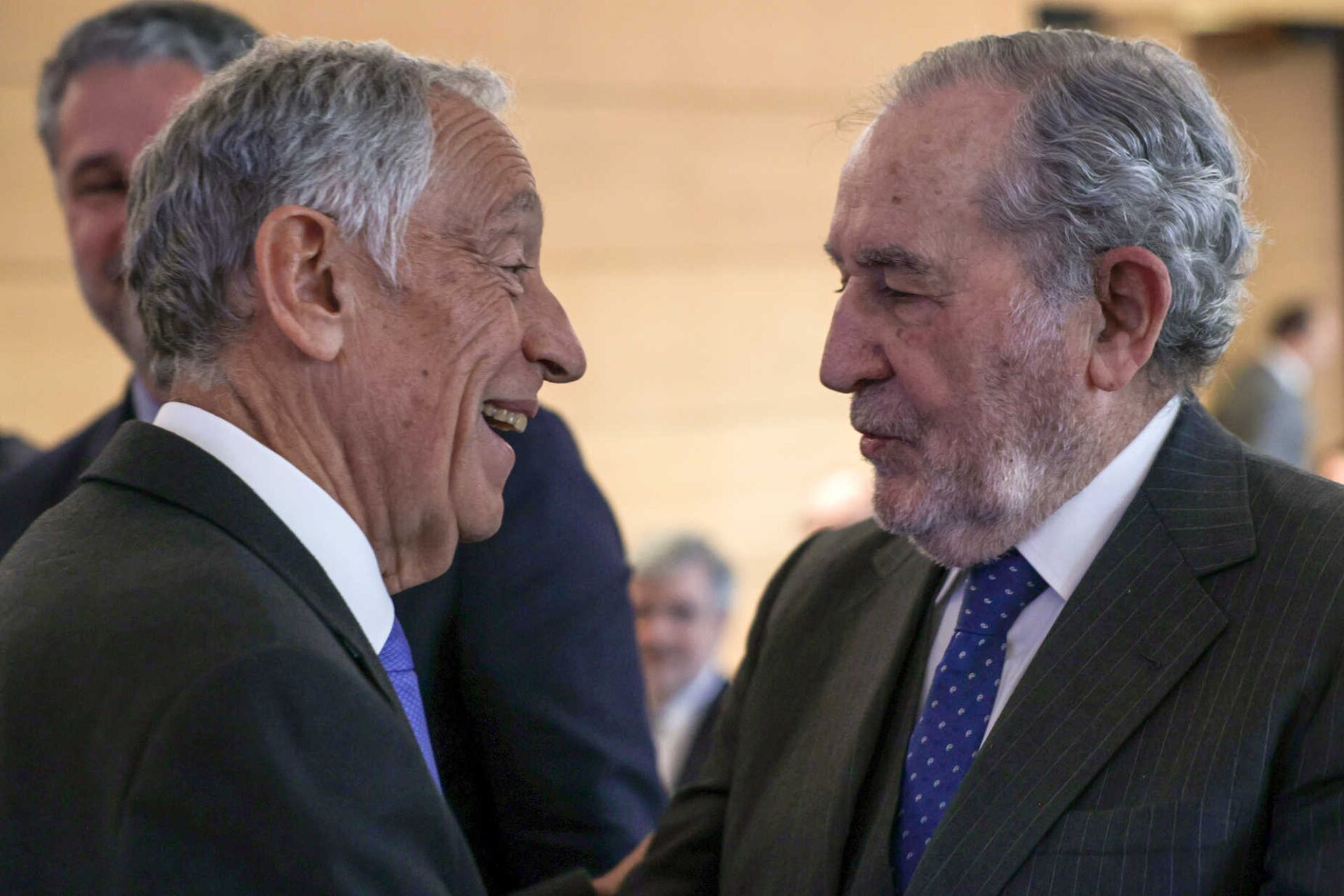 "Serviu Portugal." Marcelo felicita Eanes e destaca "um dos fatores de estabilidade constante na democracia"