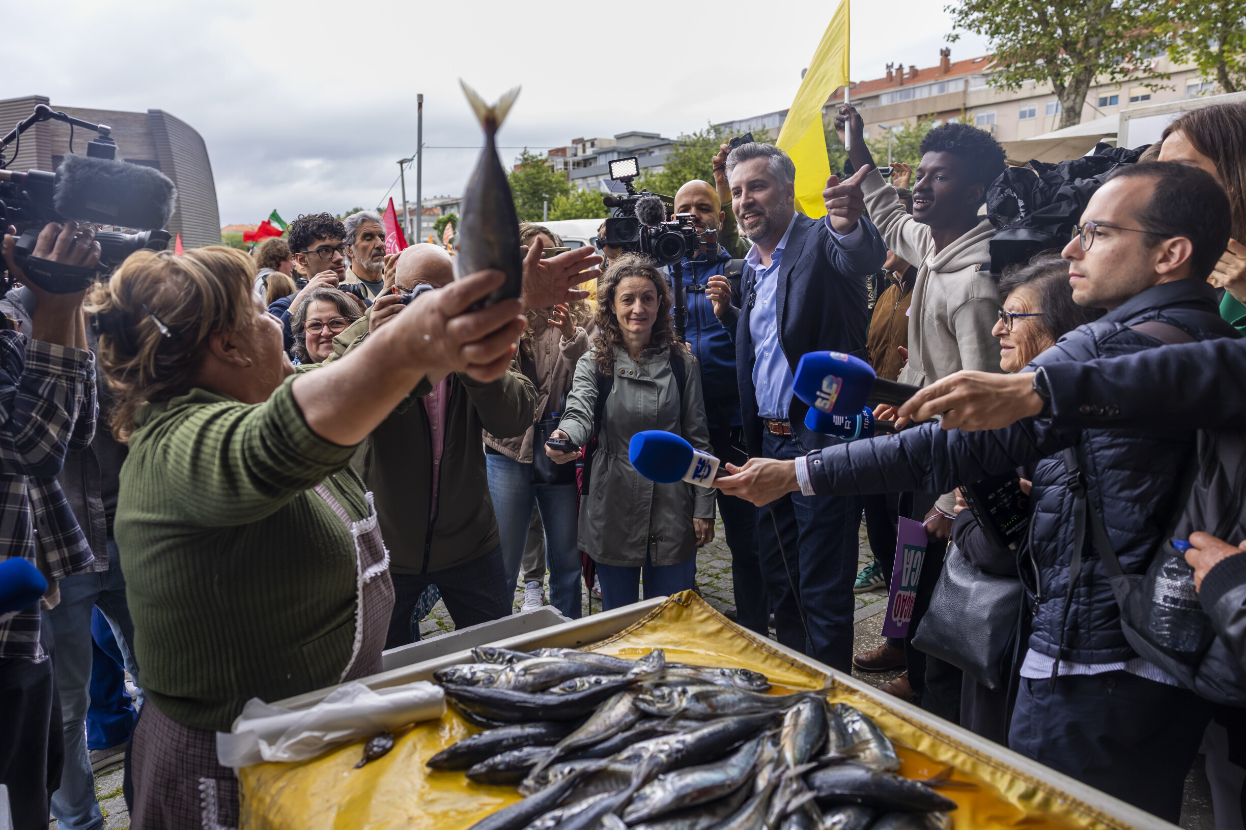 PS Leader Pedro Nuno Slams AD and IL Alliance as 'Explosive Mix' Threatening Social State