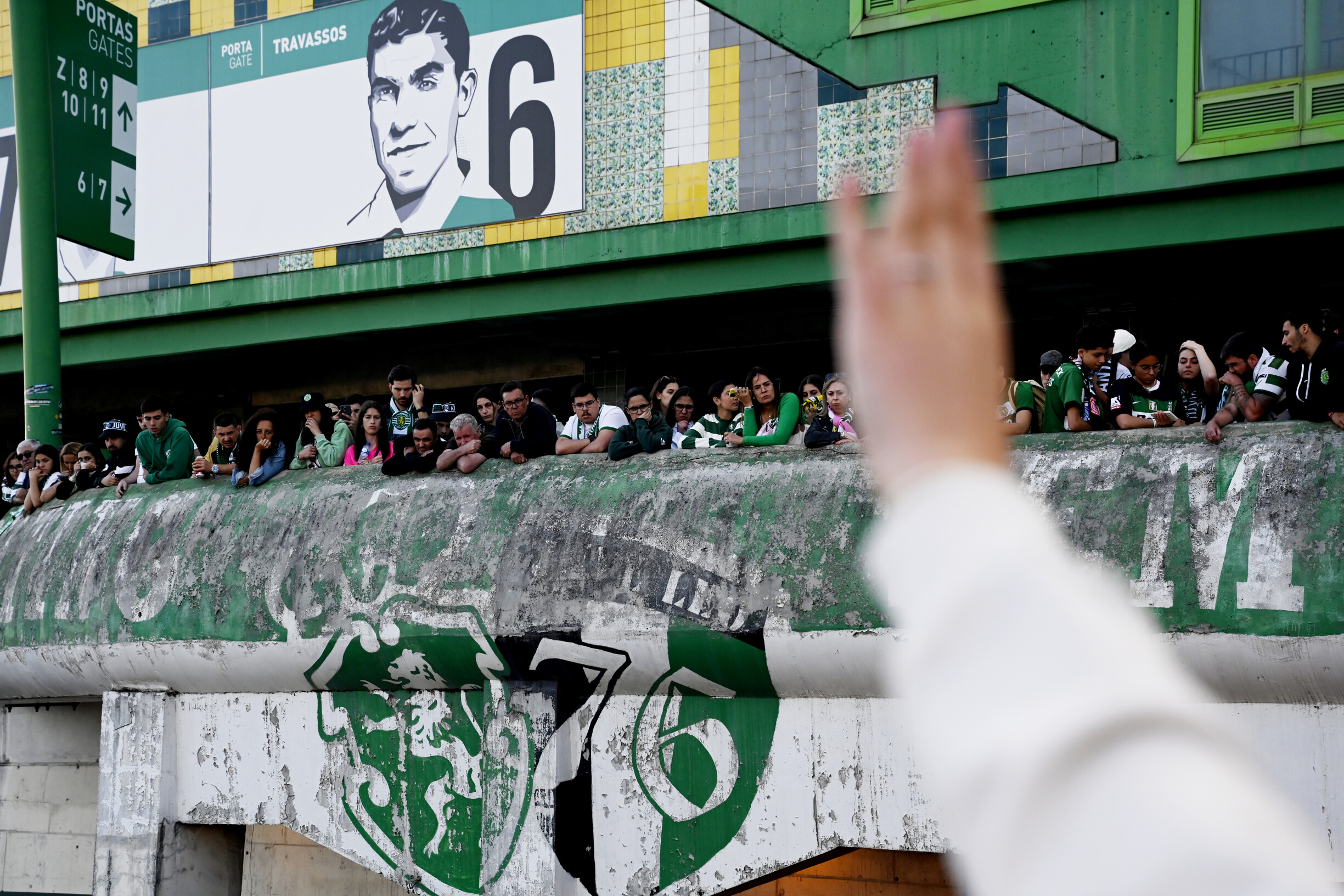 Lisbon Braces for Football Title Celebrations: Traffic Disruptions and Metro Closures Announced