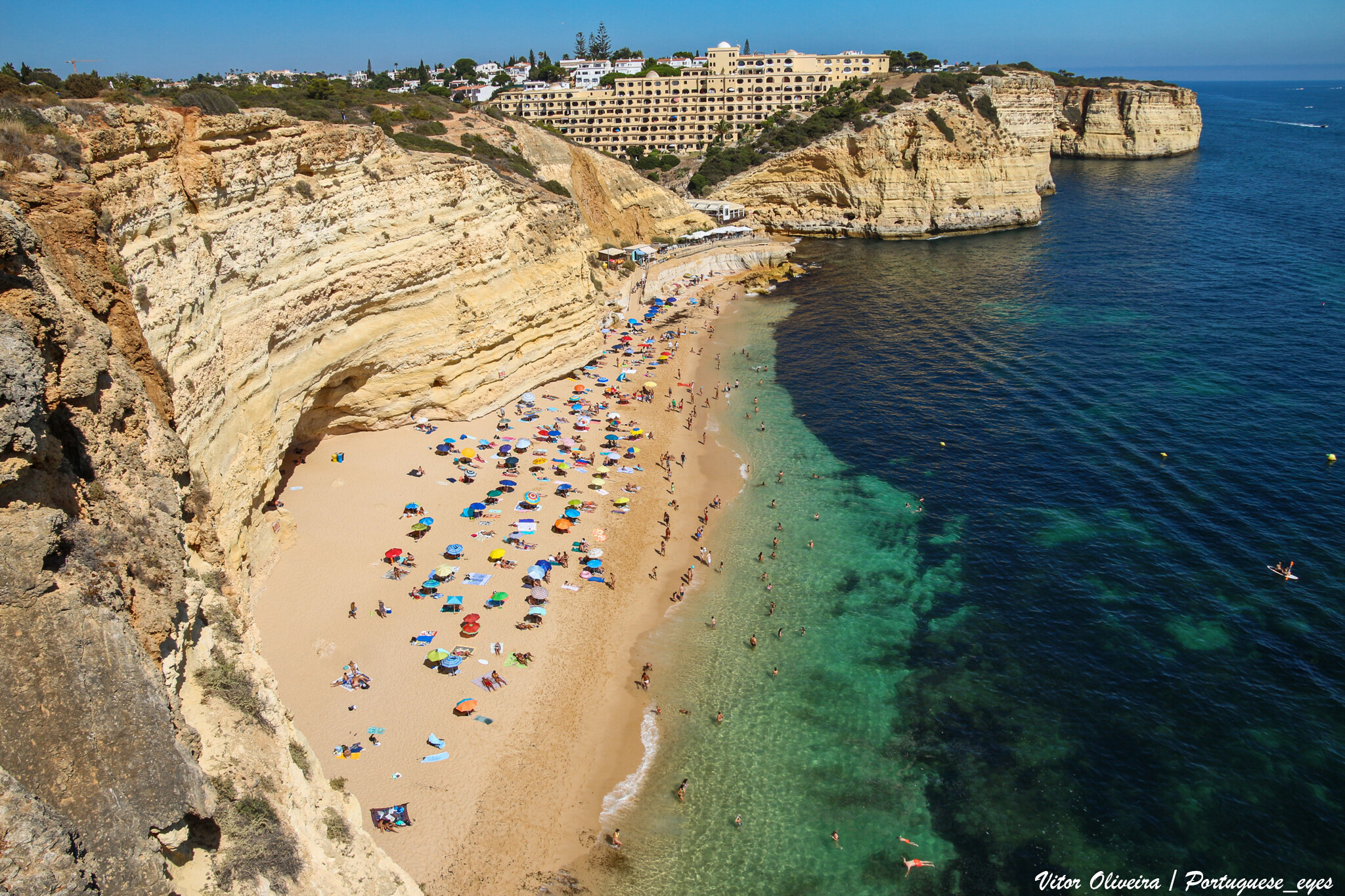Algarve's Vale Centeanes Beach Closed Due to Bacteria, Green Flag Expected by Sunday