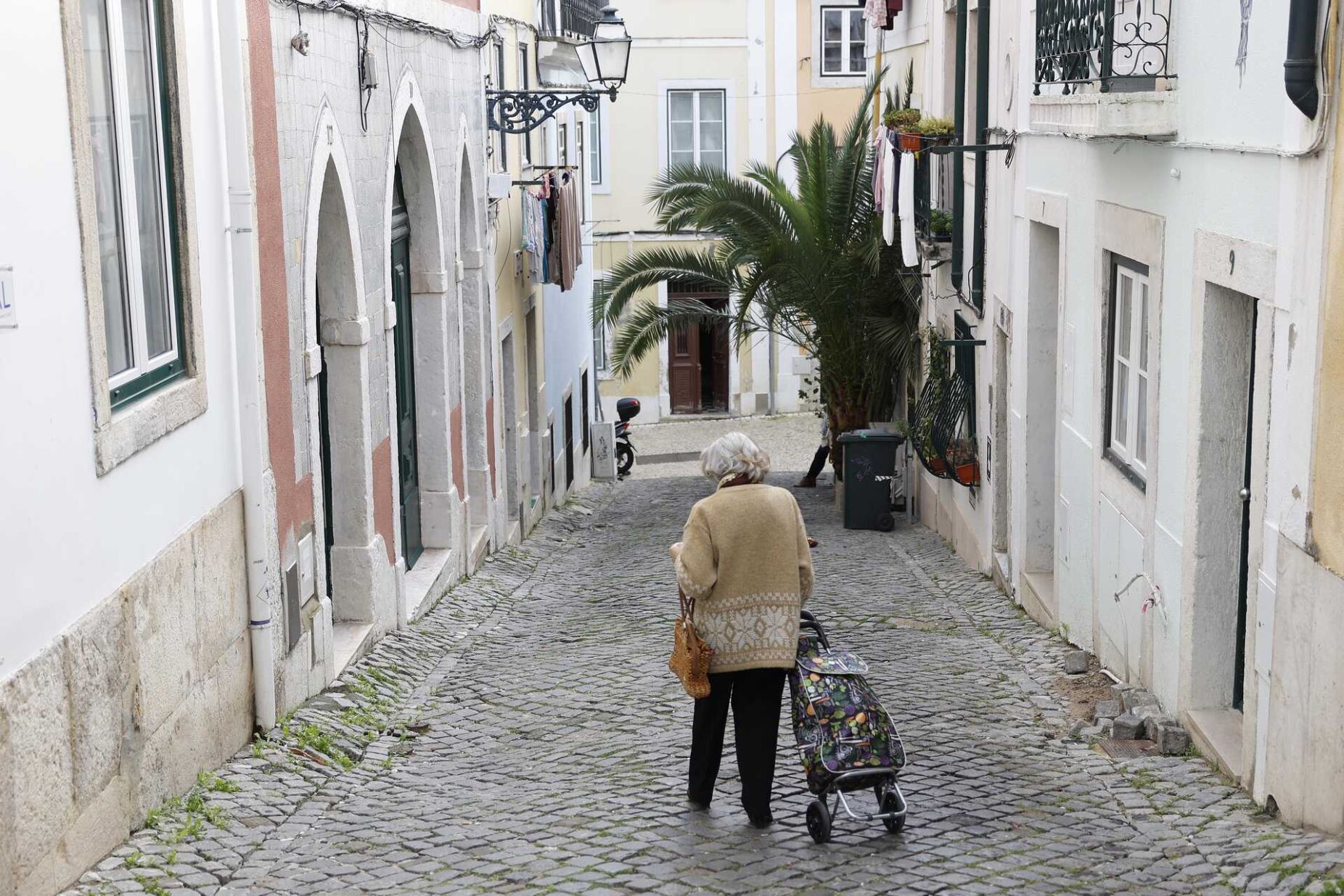 Pensionistas da Segurança Social só recebem reformas na próxima segunda-feira