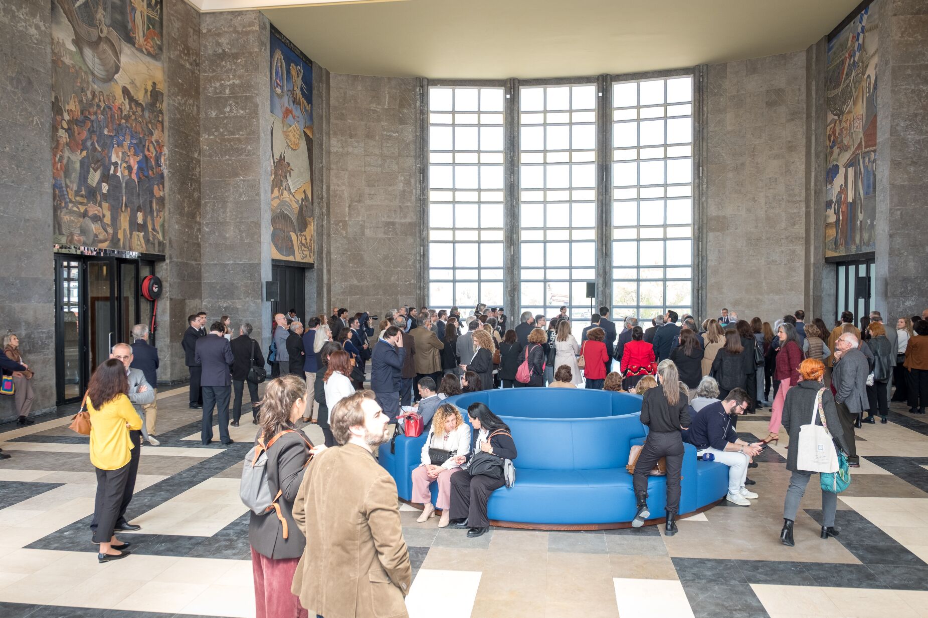 Novo Centro Interpretativo das Gares Marítimas abre ao público com murais restaurados de Almada Negreiros