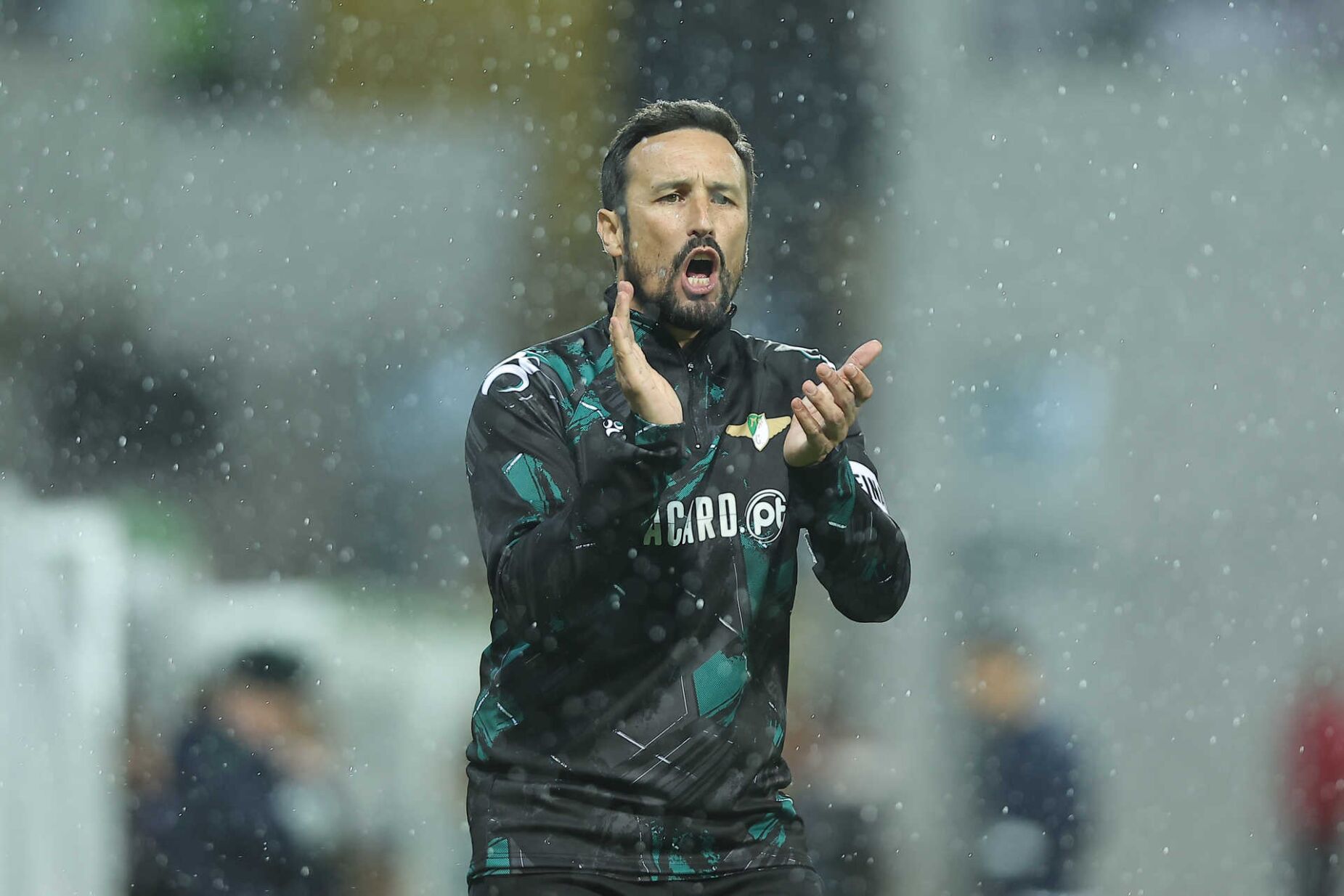 César Peixoto deixa comando técnico do Moreirense
