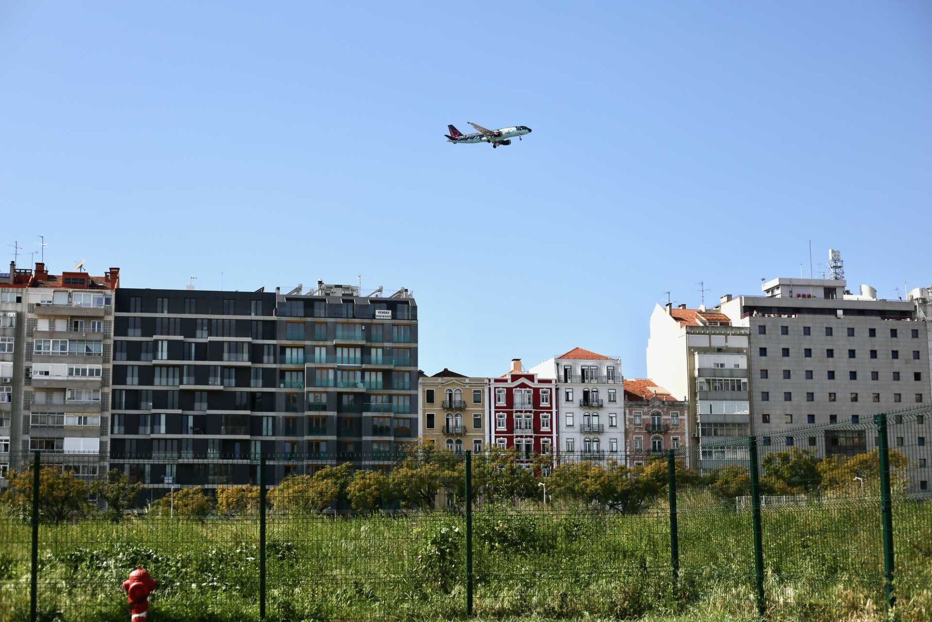 "Passo gigantesco." Governo vai proibir voos noturnos entre a 01h00 e as 05h00 em Lisboa