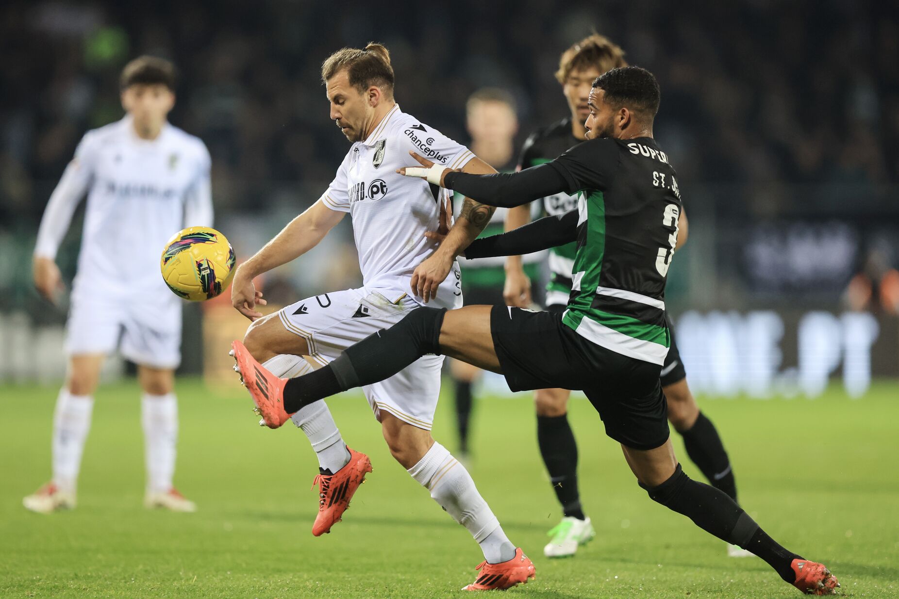 No regresso de Rui Borges, o golo foi rei em Guimarães: Sporting e Vitória SC empatam (4-4) em jogo épico